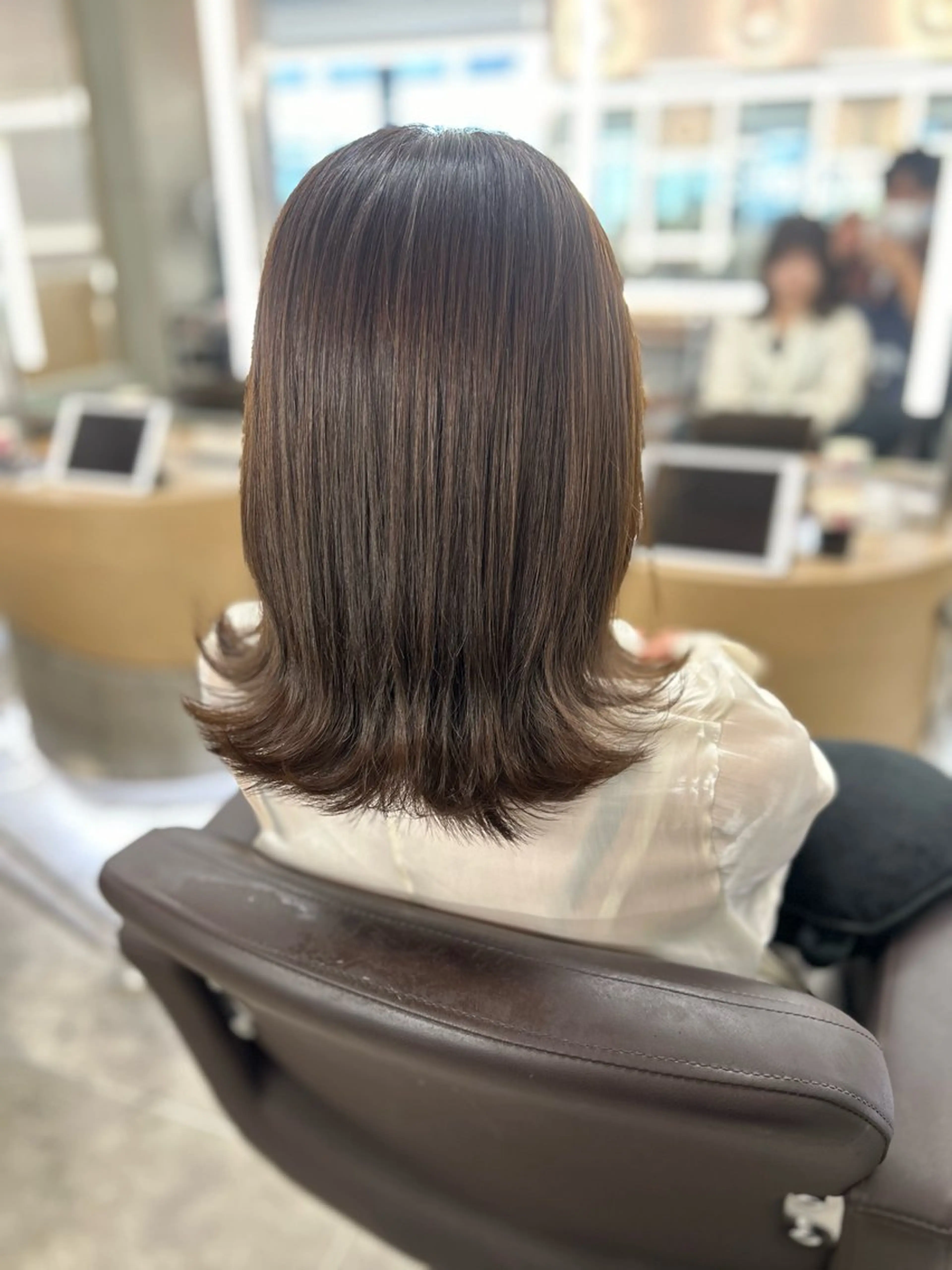 ミディアム カラー 髪質改善 レイヤーカット 酸性ストレート Silk-lei【銀座店】所属・銀座/美髪縮毛矯正 /髪質改善/山本翔華のヘアスタイル