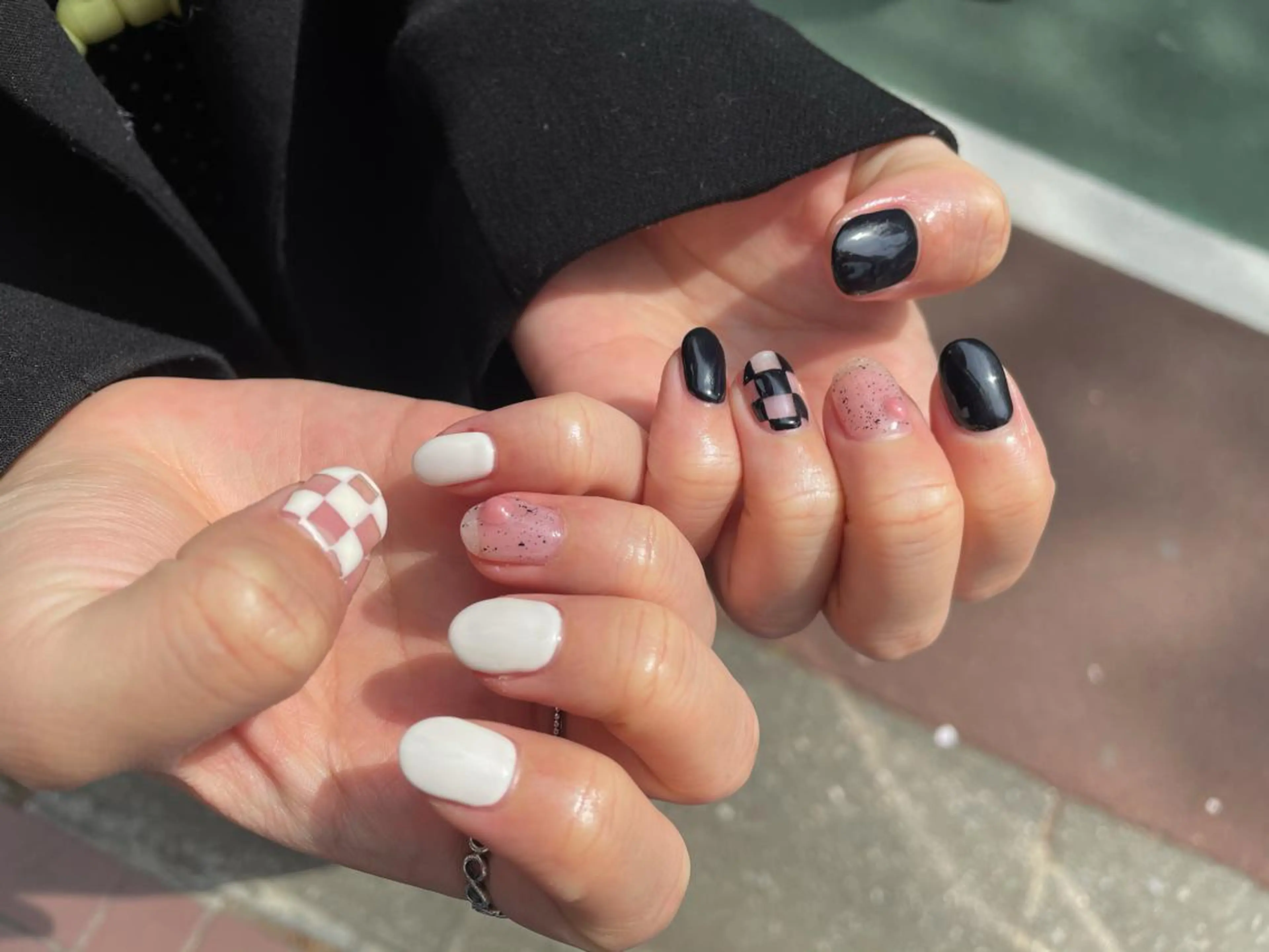 ネイル ハンドネイル ハンドケア R'well所属・はばすみれ🎀ﾈｲﾙ 光ﾌｪｲｼｬﾙ ﾍｱのネイルデザイン