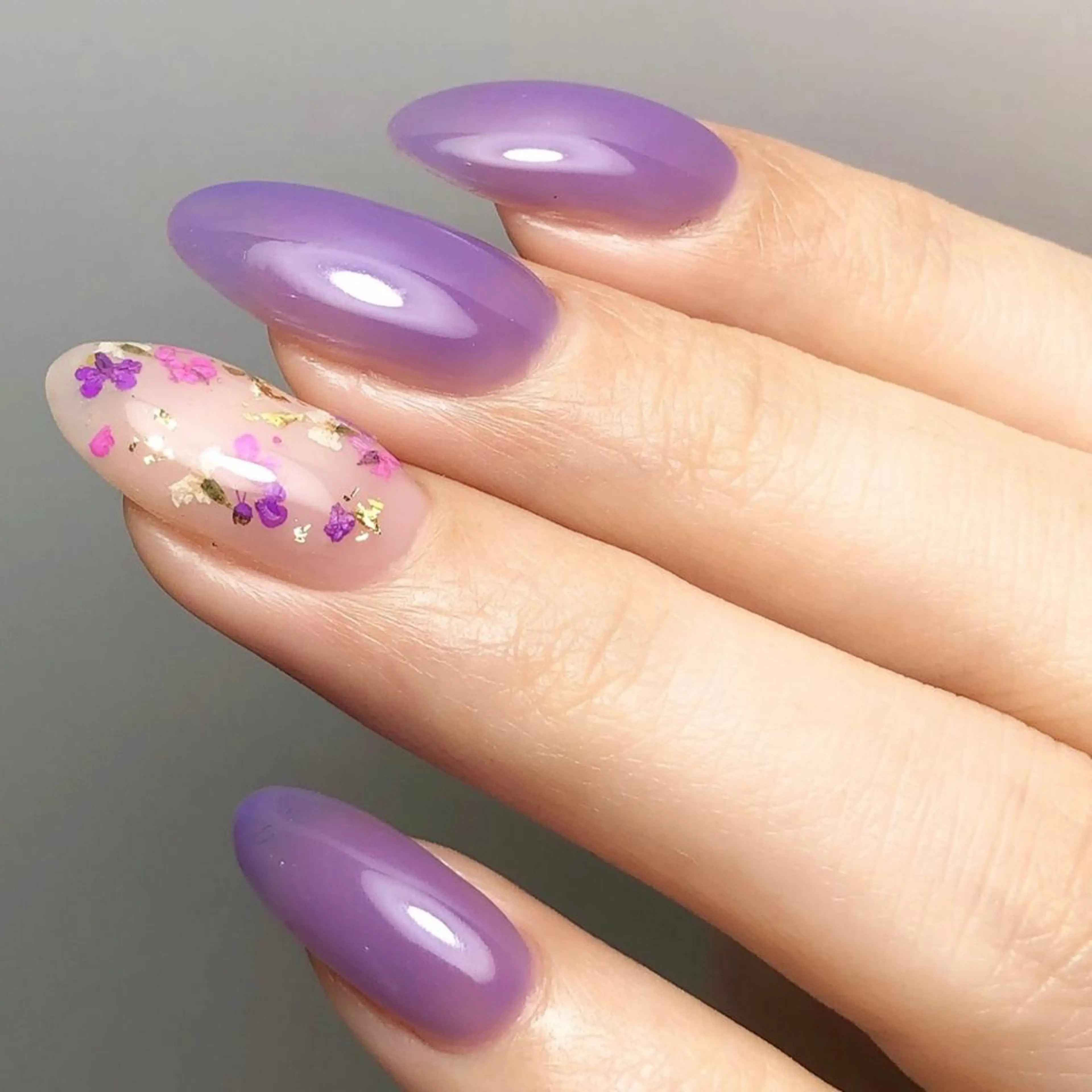 ワンカラーネイルがしたい方へフォルム形成&アート2本がセット！　 →ワンカラー通常9790円→MINIMO価格7500円の写真