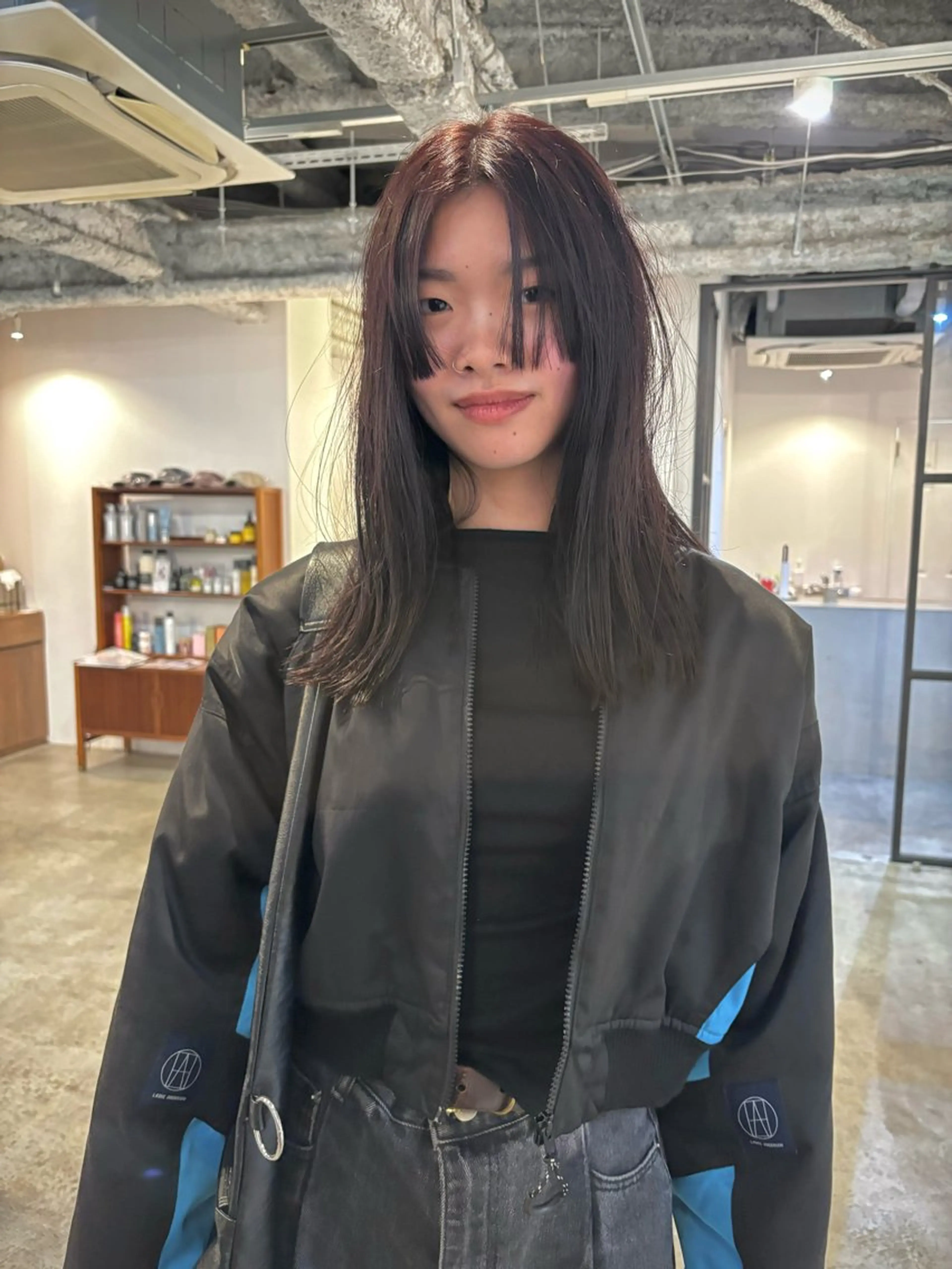 セミロング カラー ラベンダーカラー レッドカラー カット ヘアカラー yu maのヘアスタイル