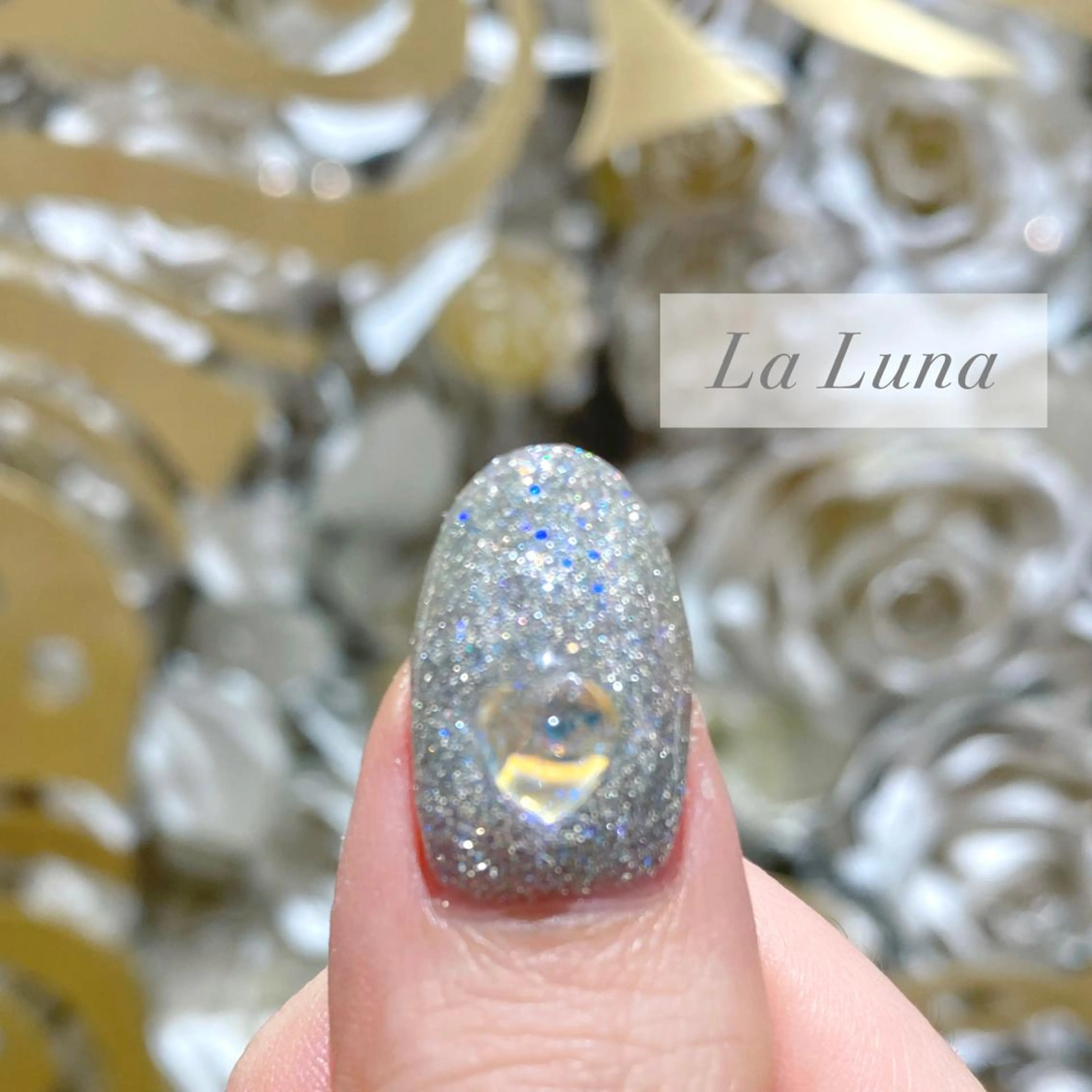 ネイル オーロラネイル ストーンネイル ＬａＬｕｎａ🌙 natsukiのネイルデザイン