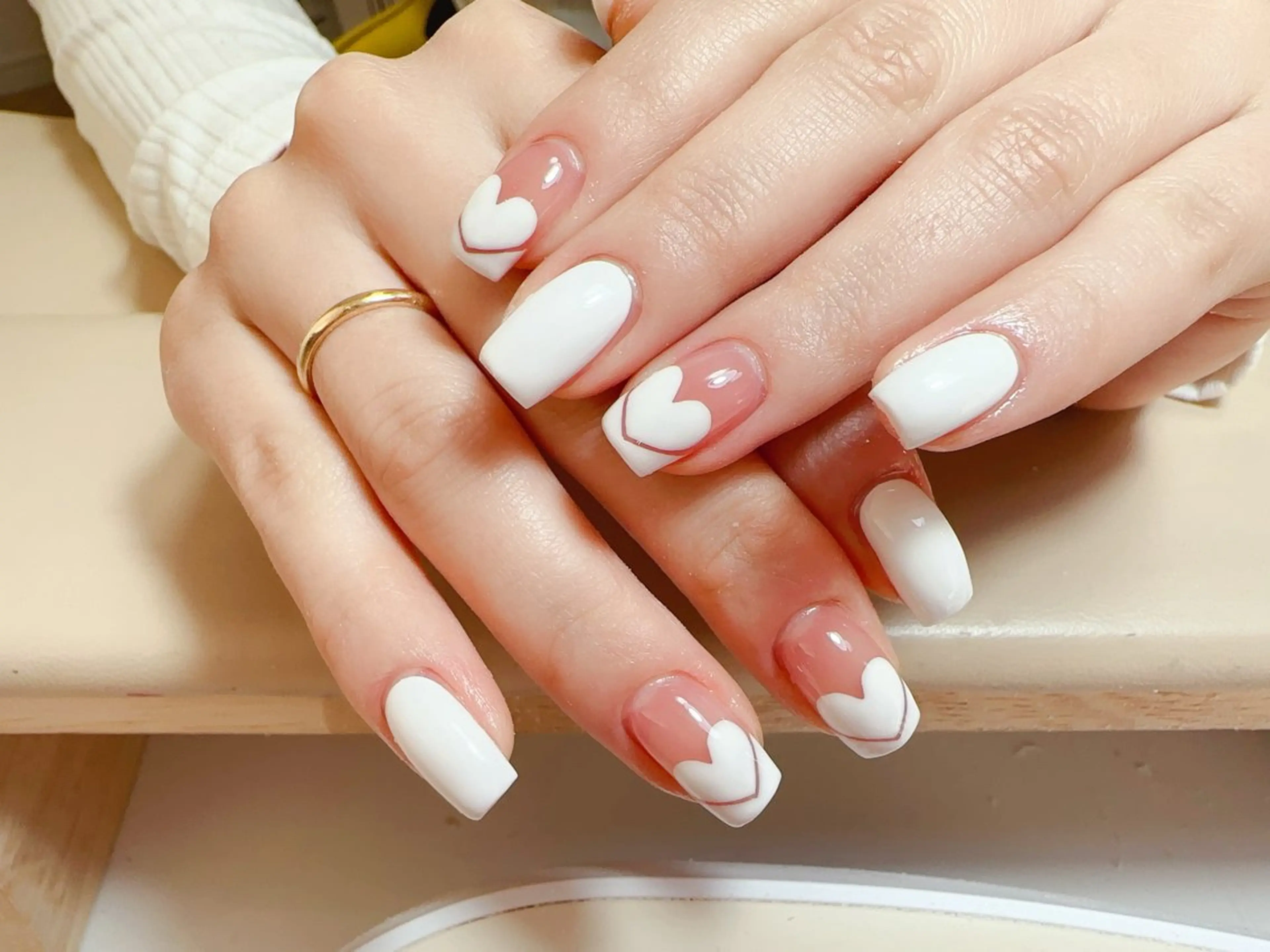 ネイル ハンドネイル NAIL CIRCLESのネイルデザイン