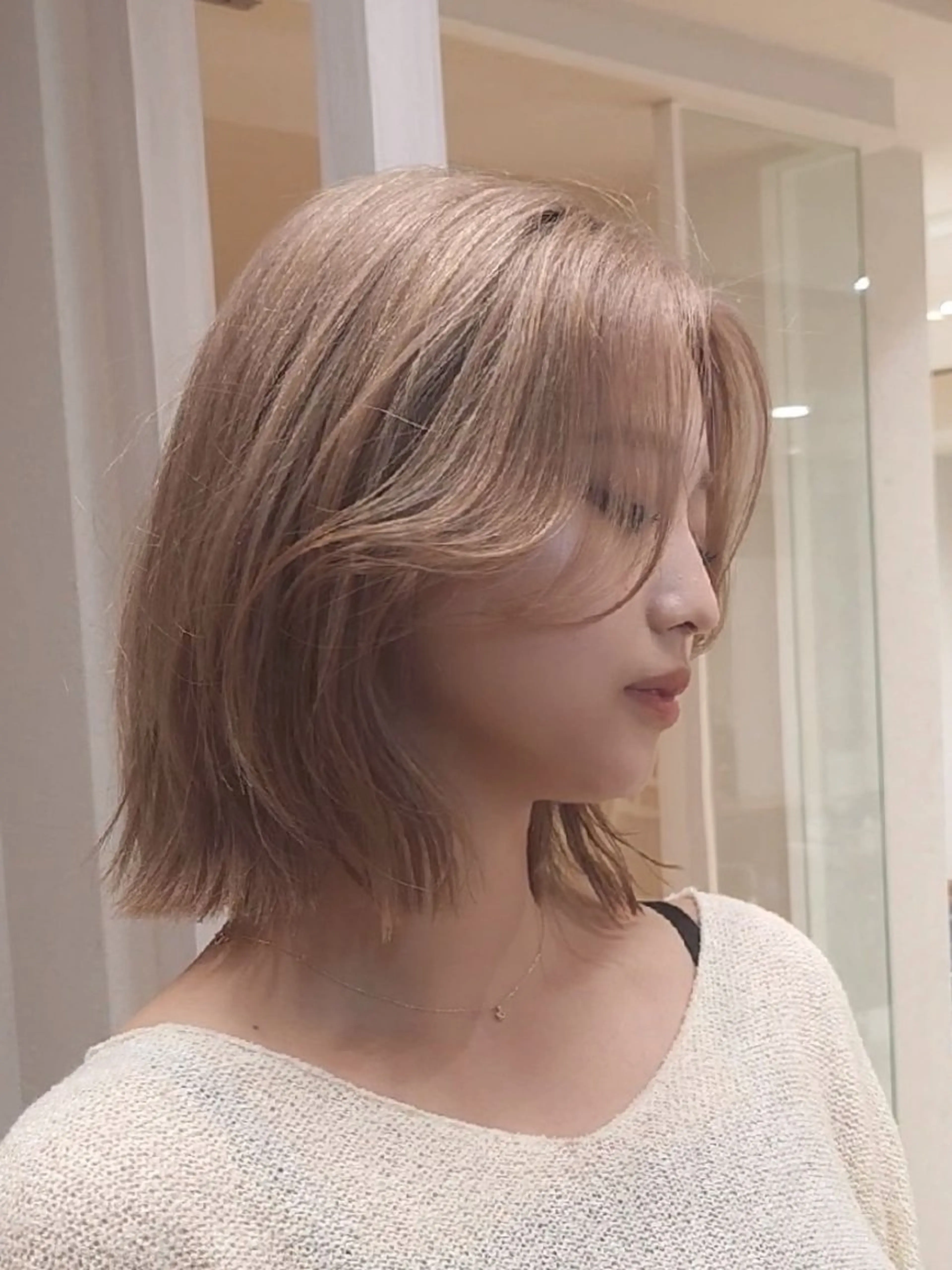 ミディアム カラー ハイトーンカラー 韓国風ヘア LYLICK所属・ケアブリーチ特化 same 🦈のヘアスタイル