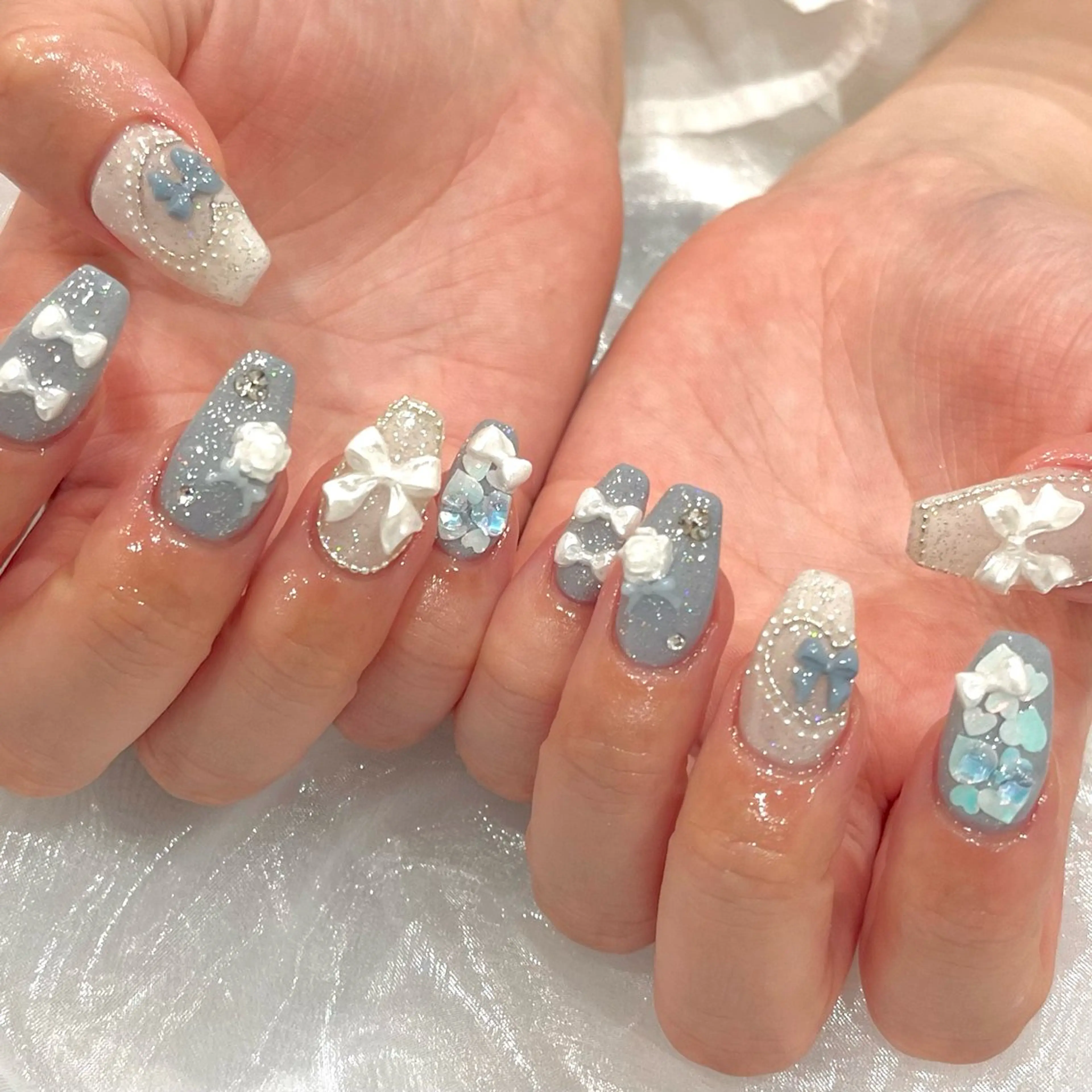 ネイル アートネイル 長さ出し フレンチネイル ガーリー キラキラネイル ハンドネイル COCO  NAIL所属・COCO NAILのネイルデザイン