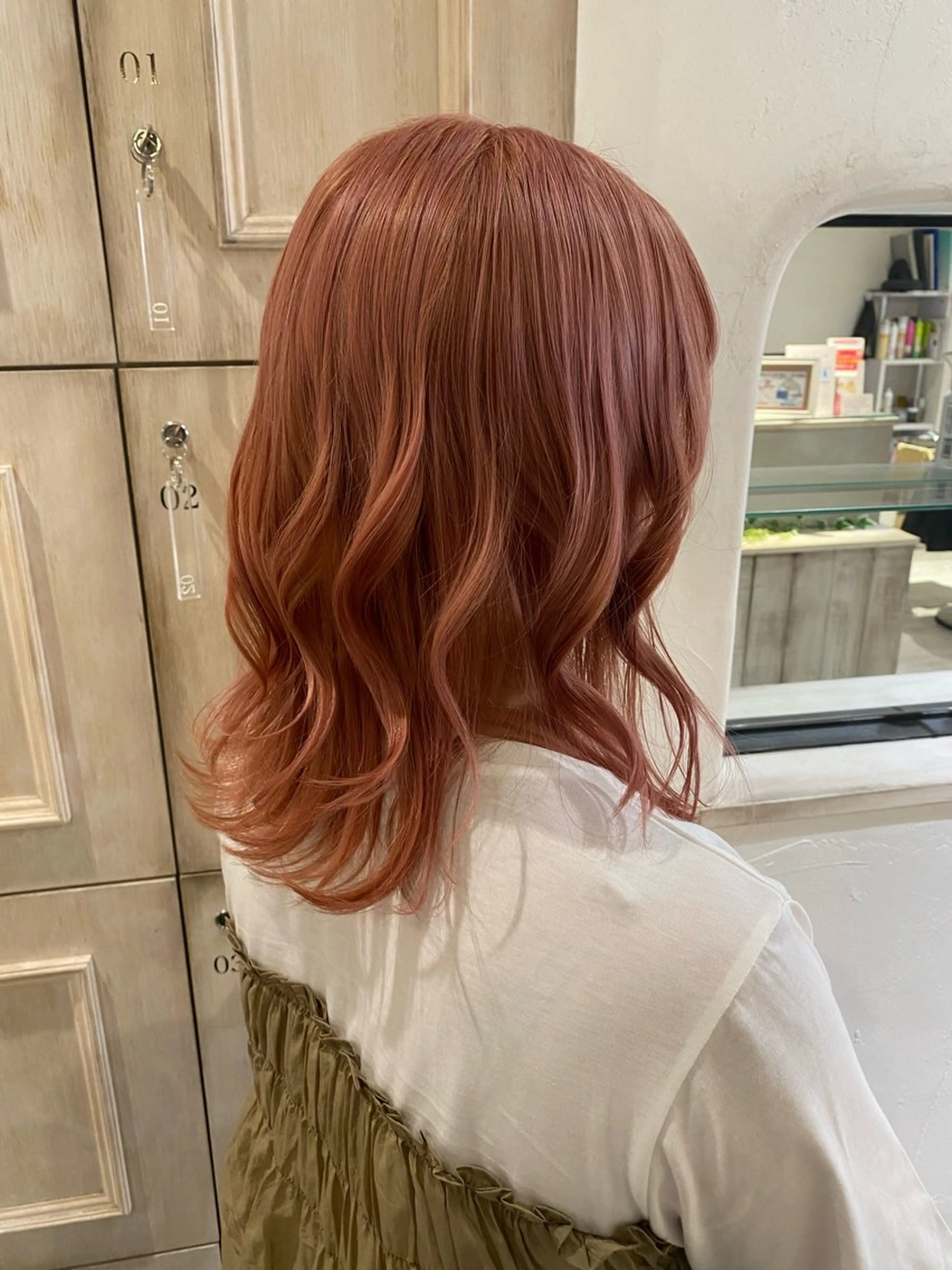 カラー ベージュカラー ブリーチ ピンクカラー ピンクベージュ 韓国風／ハイトーン 砂原洋介のヘアスタイル