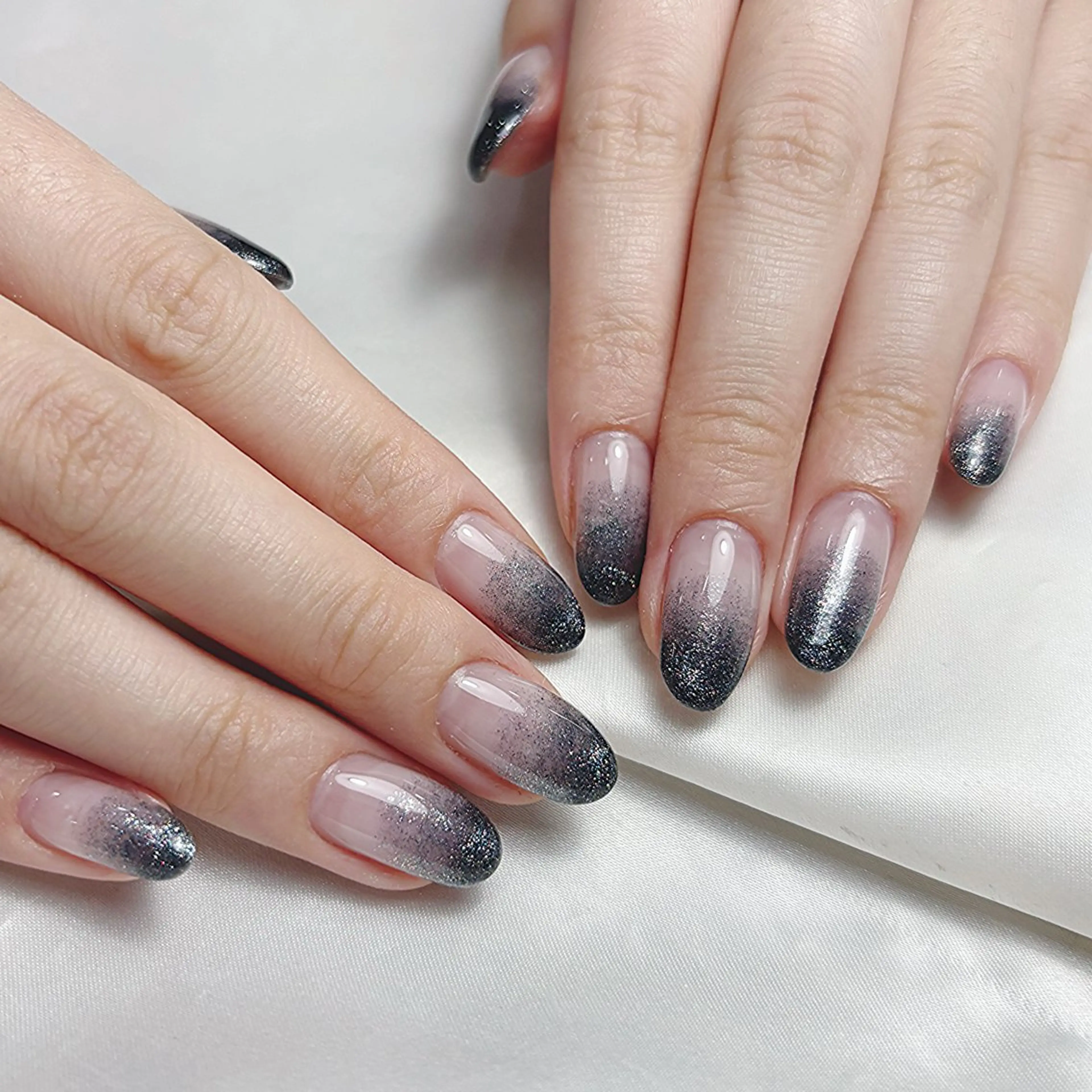 ネイル グラデーション ラメ(グリッター) ラメグラデーション ネイビー Ray nail   WAKA️🫧のネイルデザイン