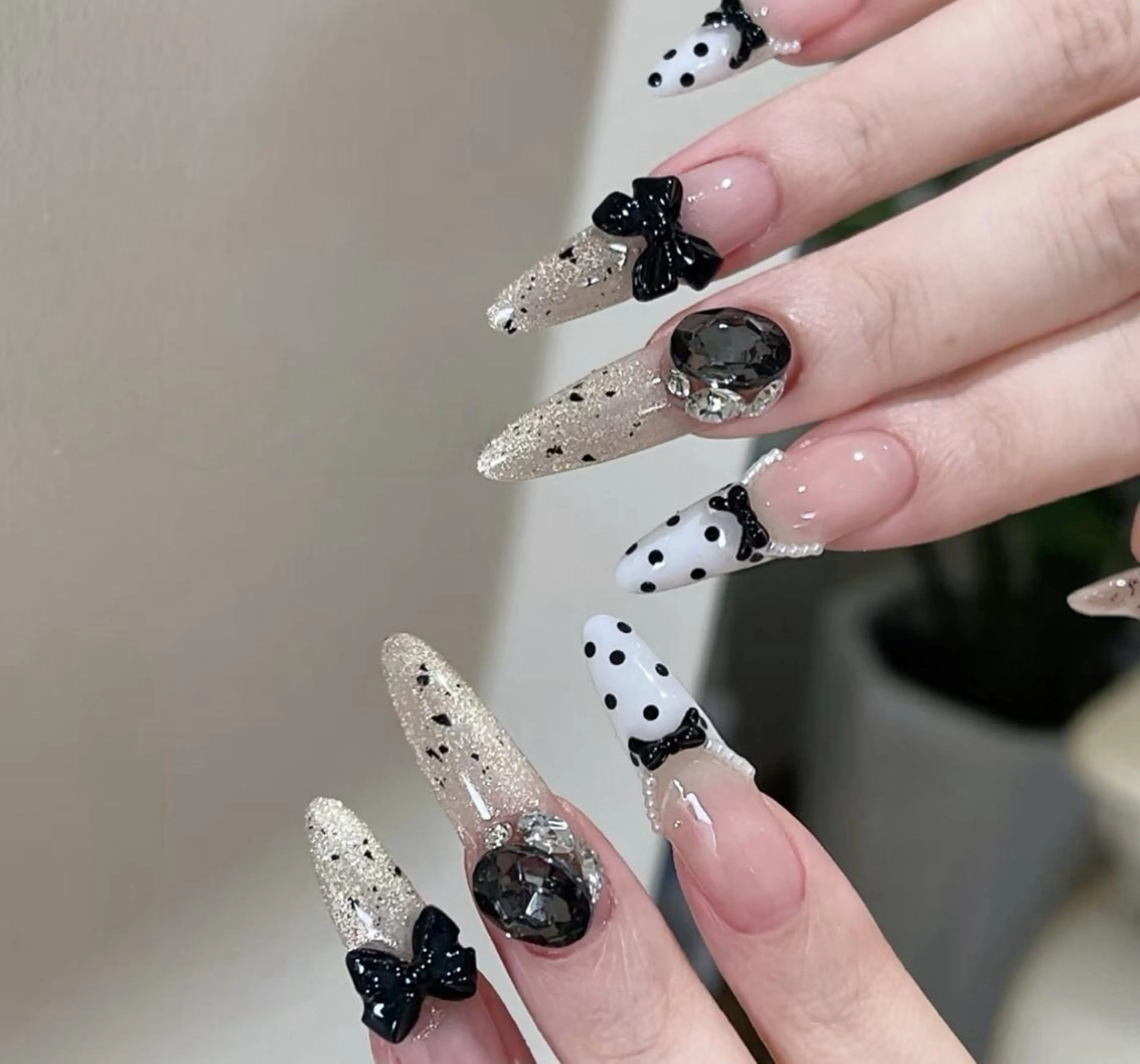 ネイル ハンドネイル 🎀 Ayaka_nailのネイルデザイン