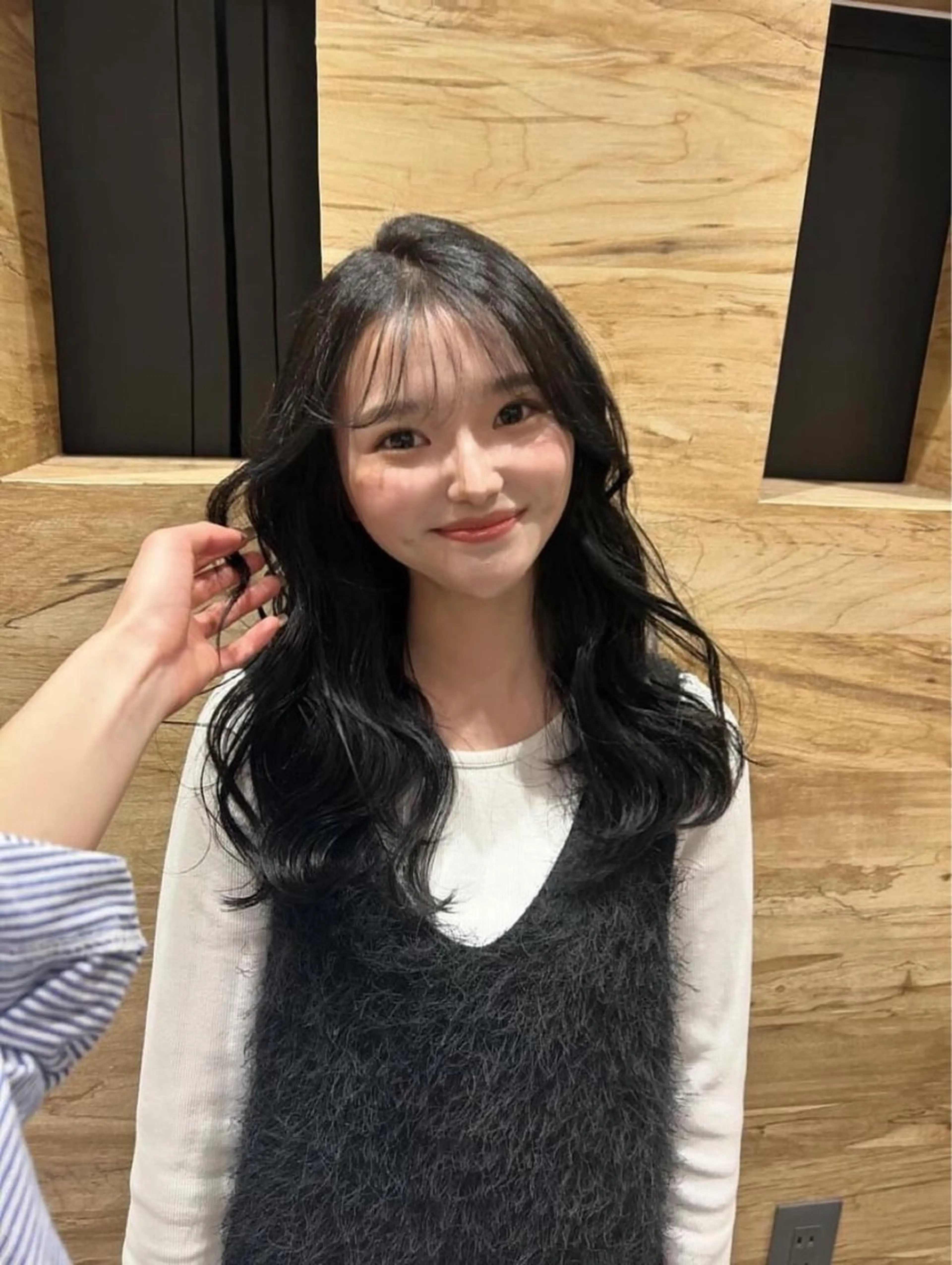 セミロング カラー suri-ru hair【スリールヘアー】所属・FURUSAWA AOIのヘアスタイル