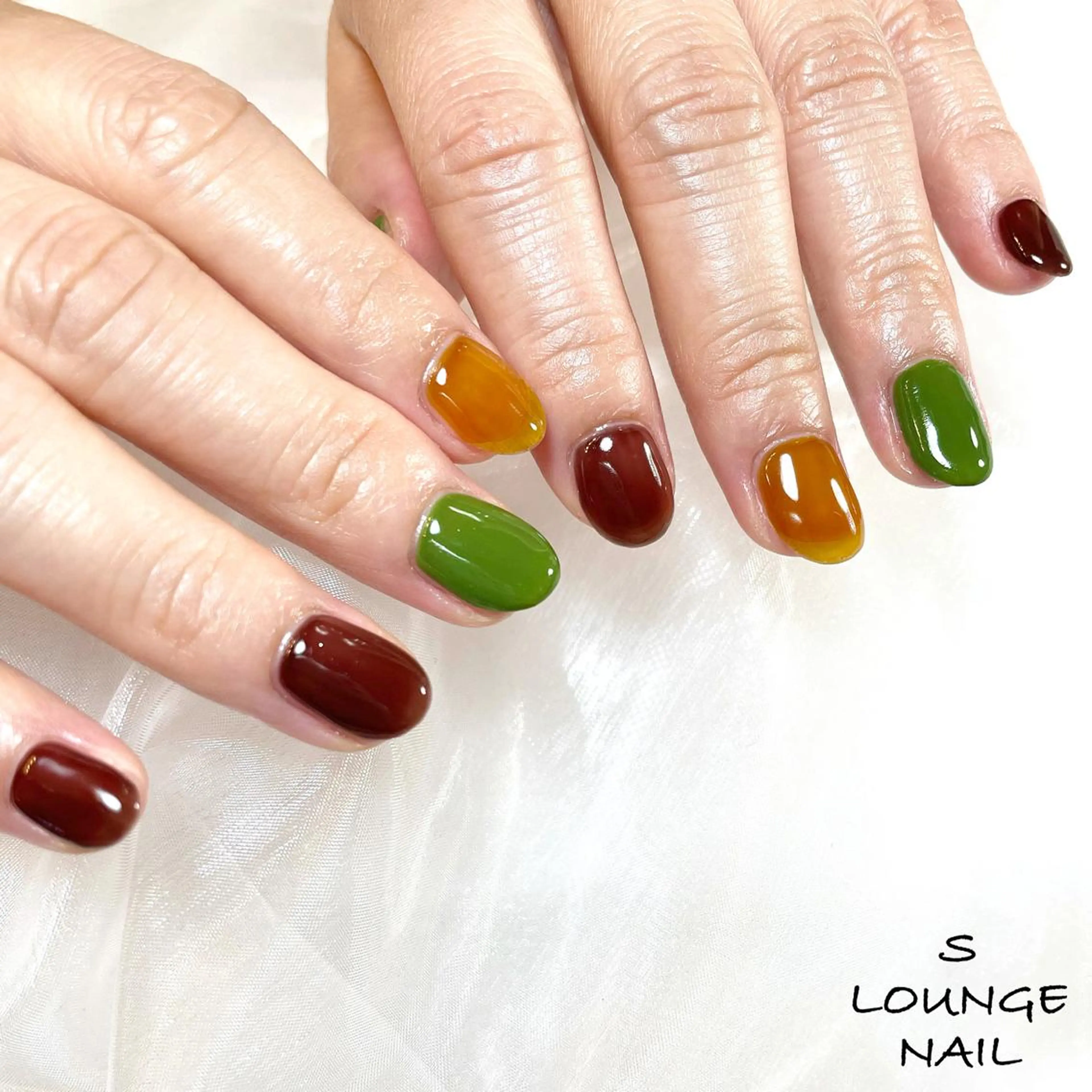 ネイル ハンドネイル フットネイル S LOUNGE NAIL所属・パーツたくさん🍓 SUMIのネイルデザイン
