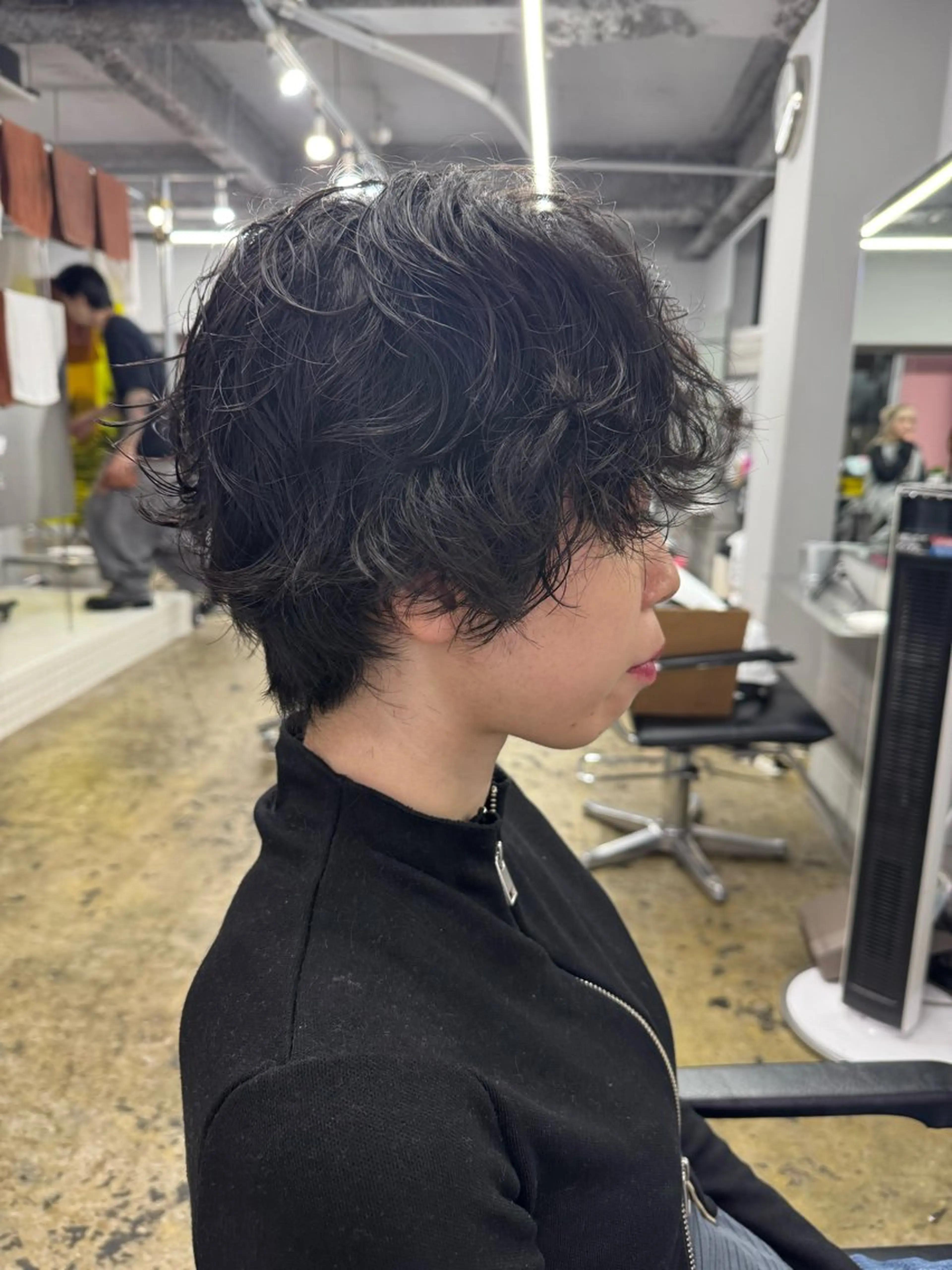 ショート パーマ 江坂レイヤーカット/ メンズカット/山本翼のヘアスタイル