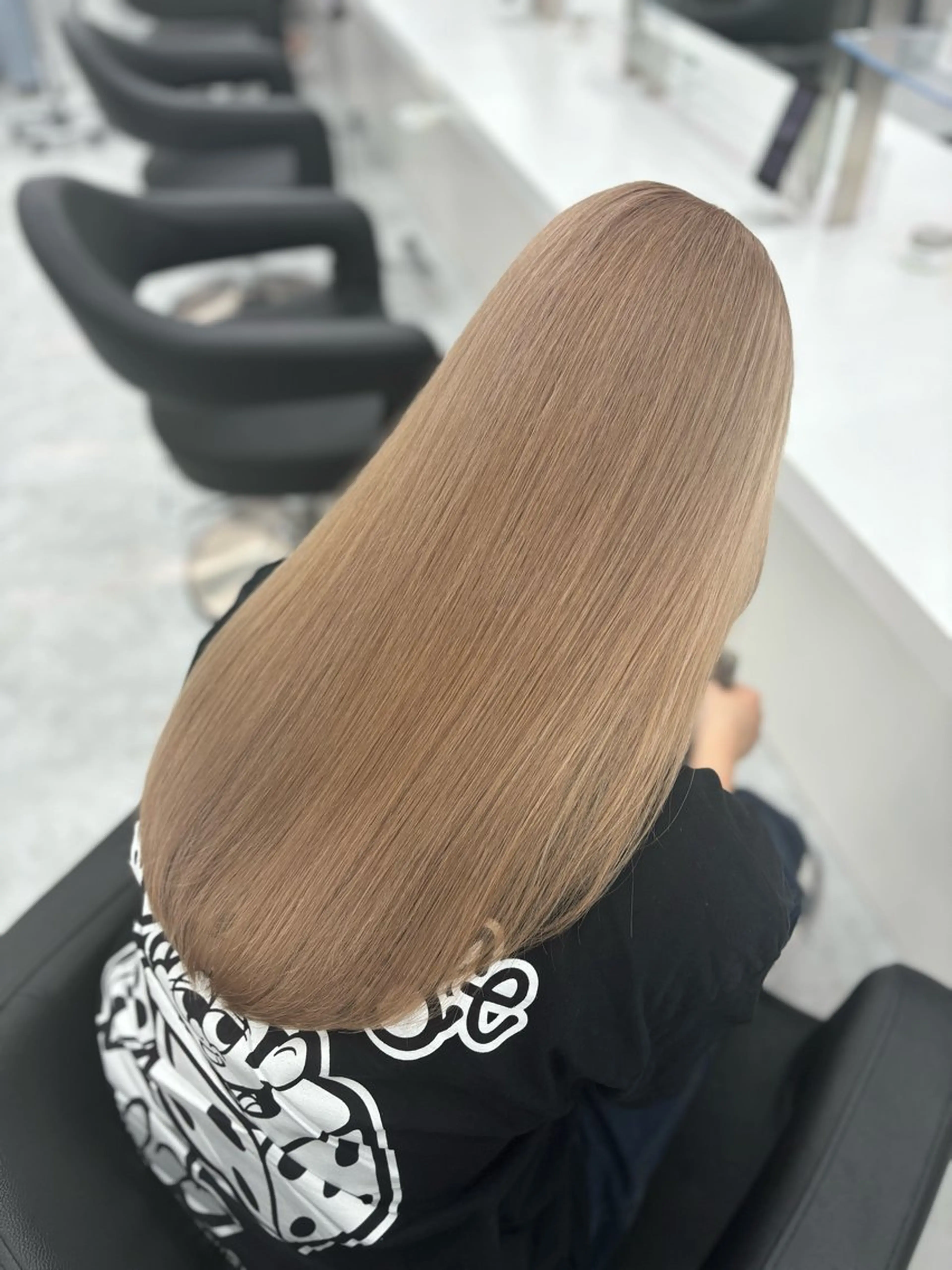 ロング カラー モテ髪💕ハイトーン ベージュ yuriaのヘアスタイル