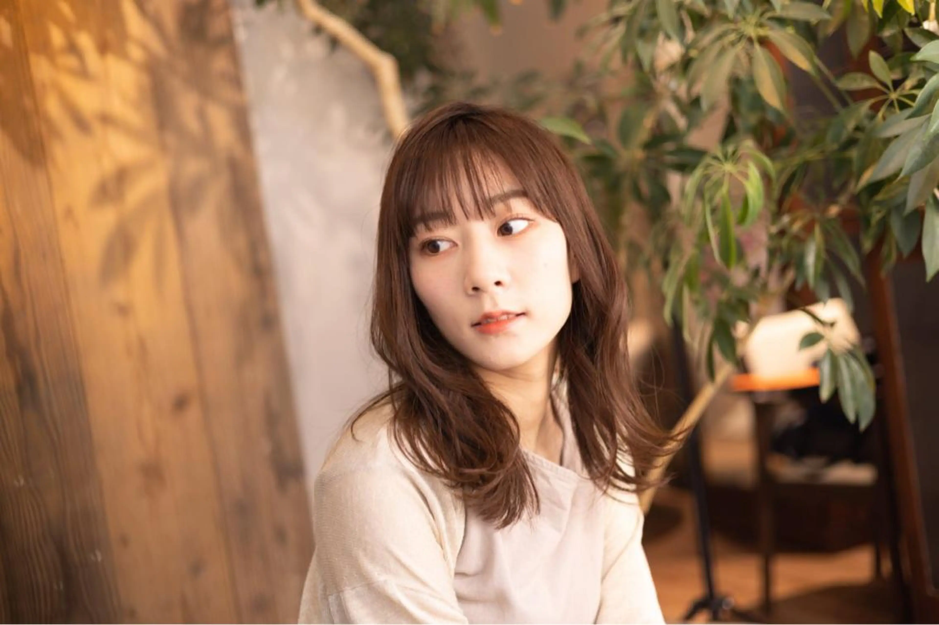 ミディアム カラー レイヤーカット SOL .✂︎ 松永李帆のヘアスタイル