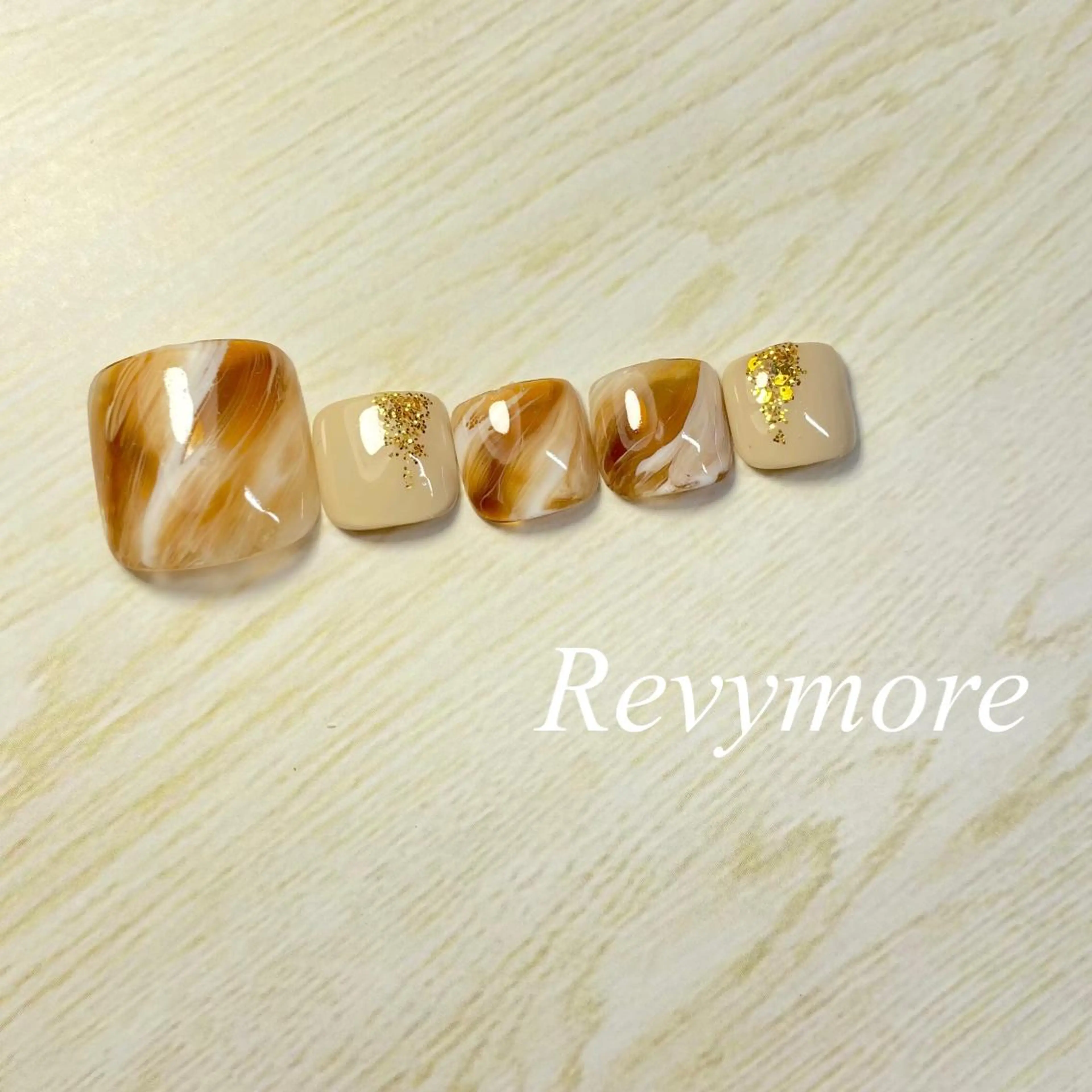 ショート ネイル フットネイル ジェルネイル シンプルネイル nail salon Revymore所属・nail salon Revymoreのネイルデザイン