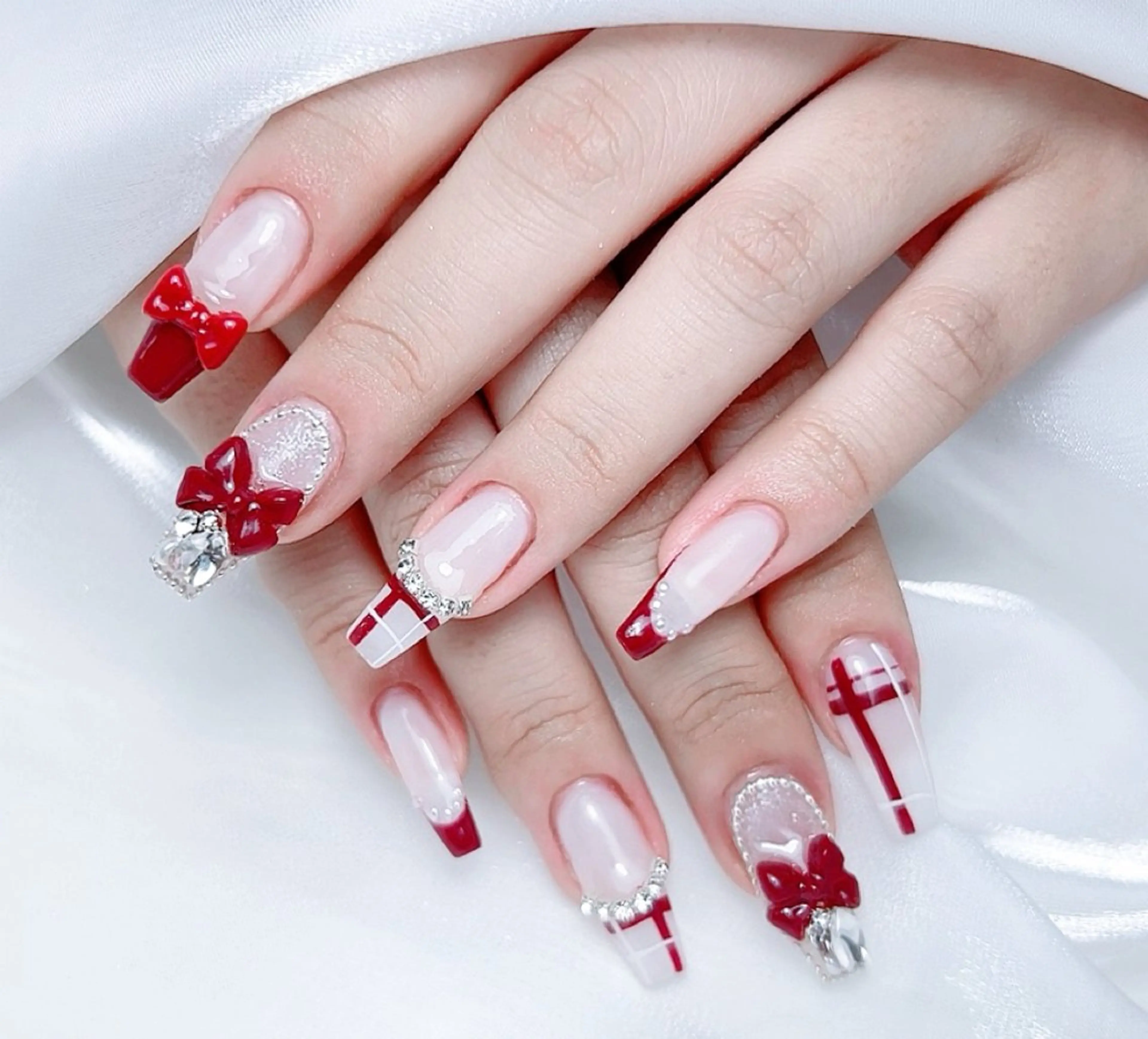 ネイル ハンドネイル M🌷nail 長さだし専門店のネイルデザイン