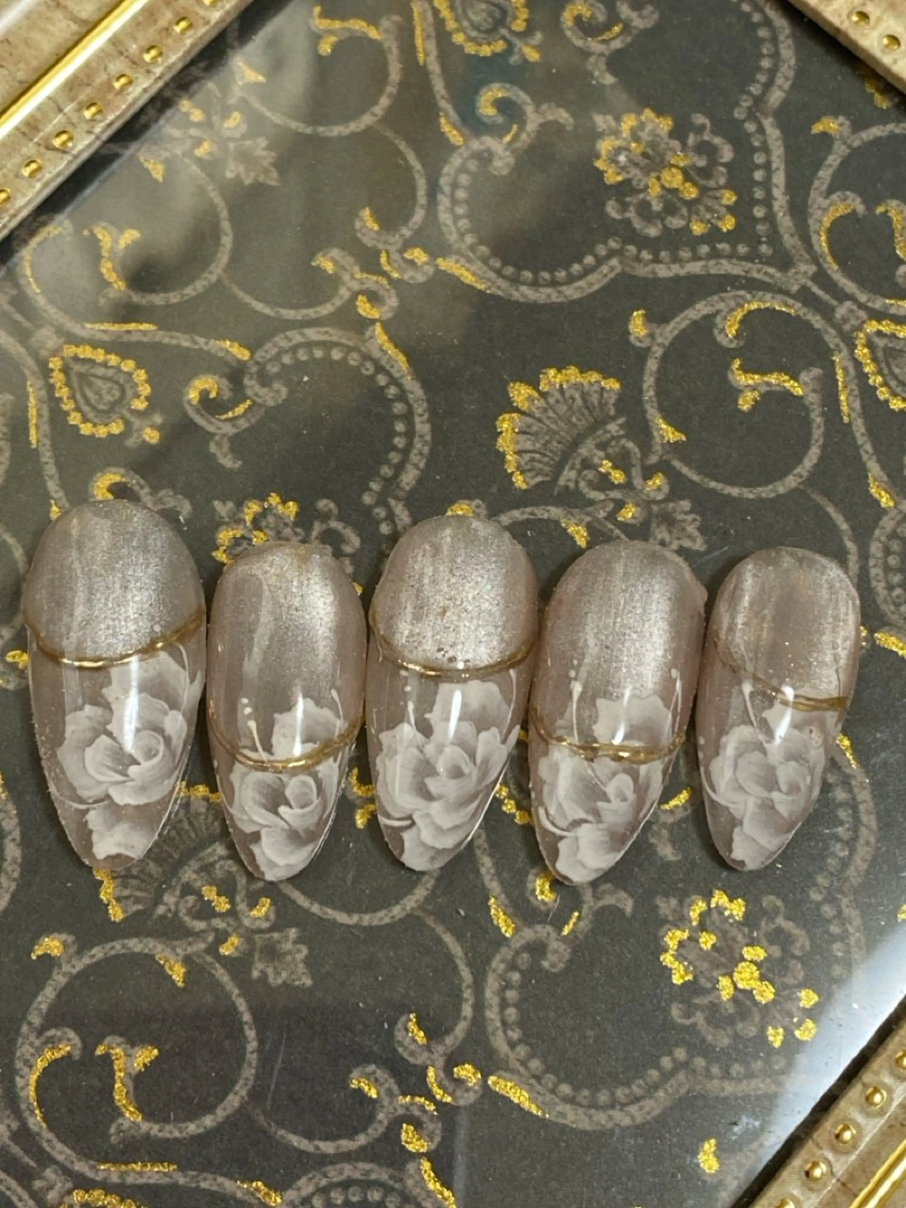 ネイル フラワーネイル マグネットネイル 自宅ネイルサロン ♦️nuance♦️のネイルデザイン