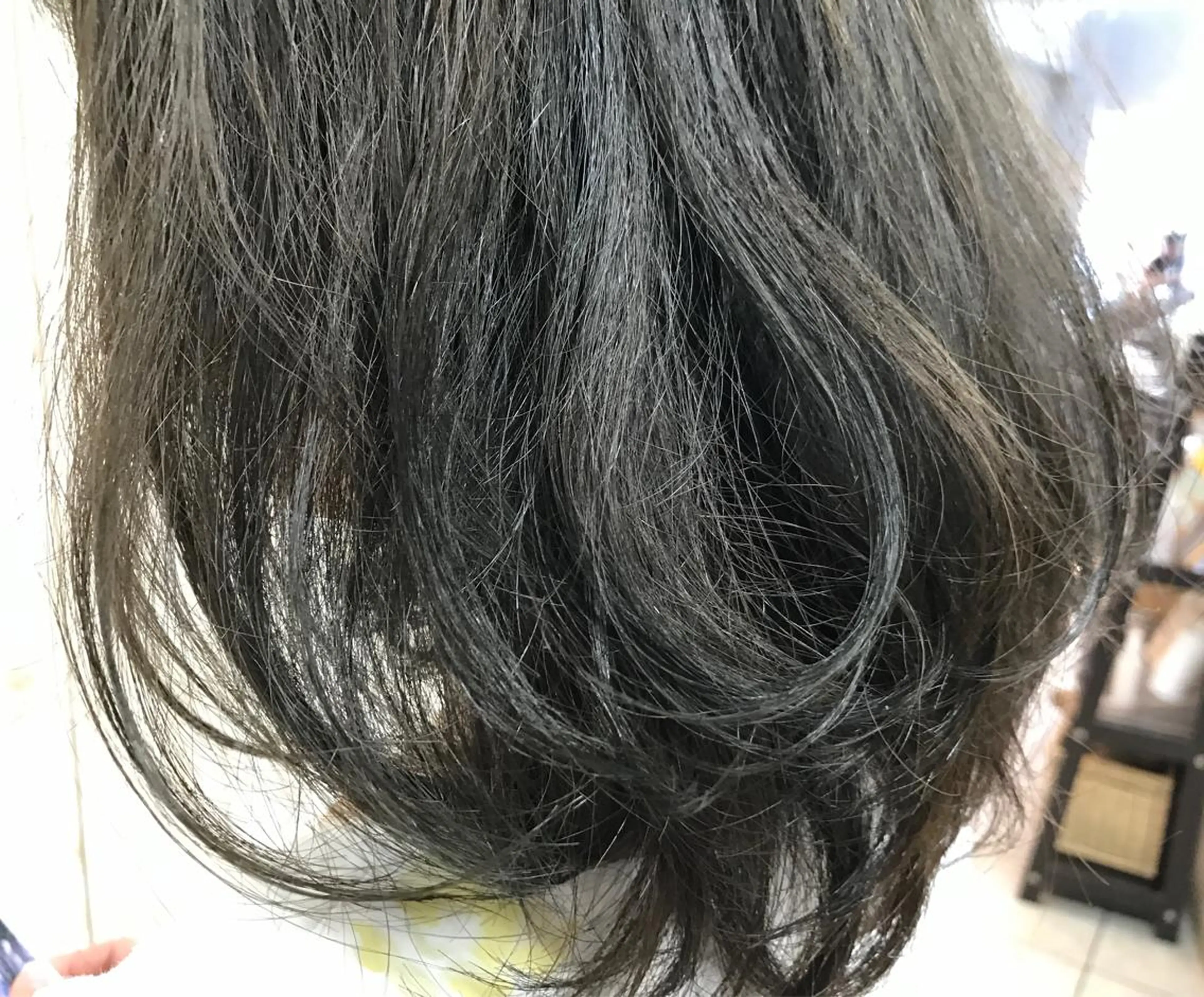 ミディアム カラー 大栗 佑也  髪質改善のヘアスタイル
