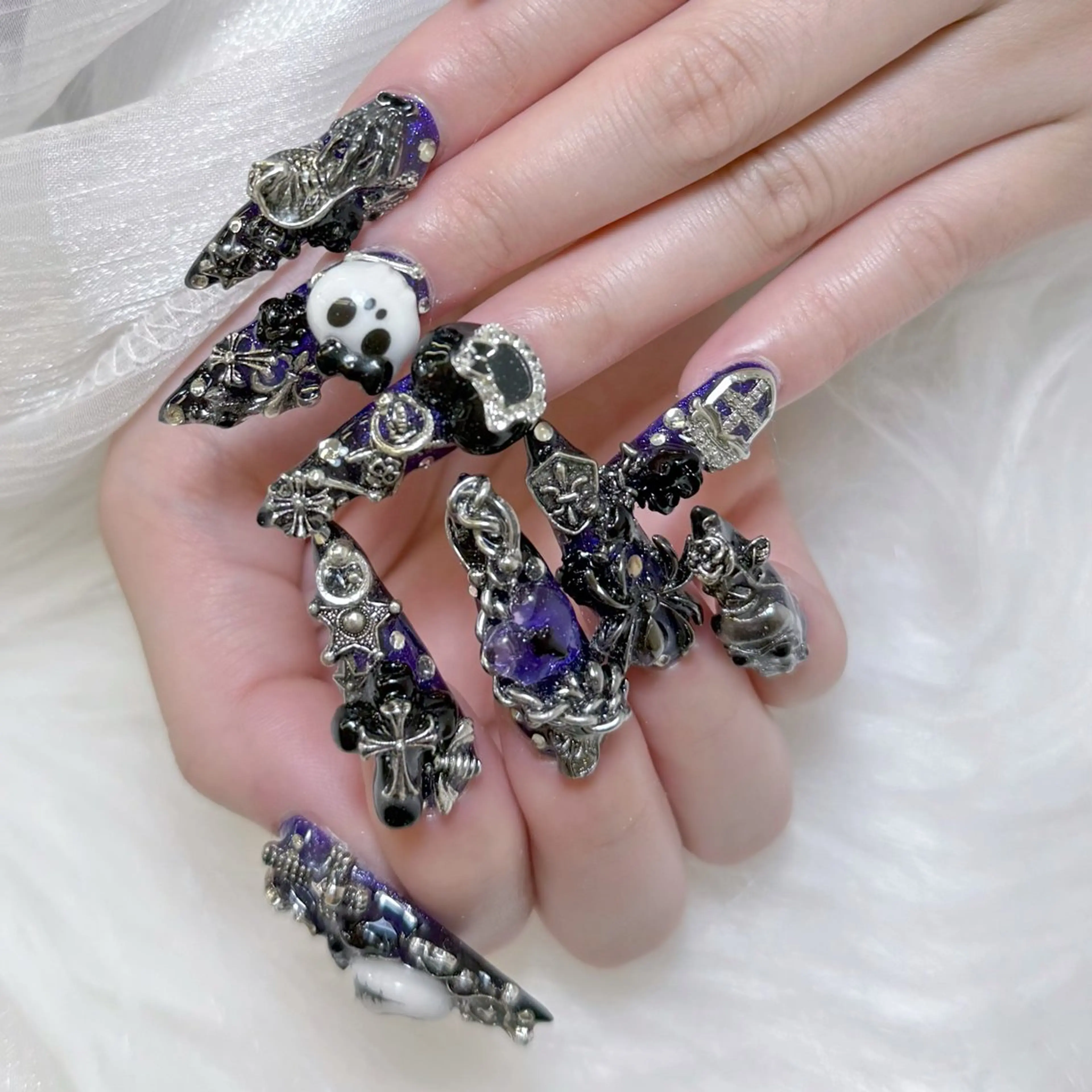 ネイル チークネイル クリアネイル ガーリー グラデーション キラキラネイル ハンドネイル NailPrincess所属・princess スカルプ専門店のネイルデザイン