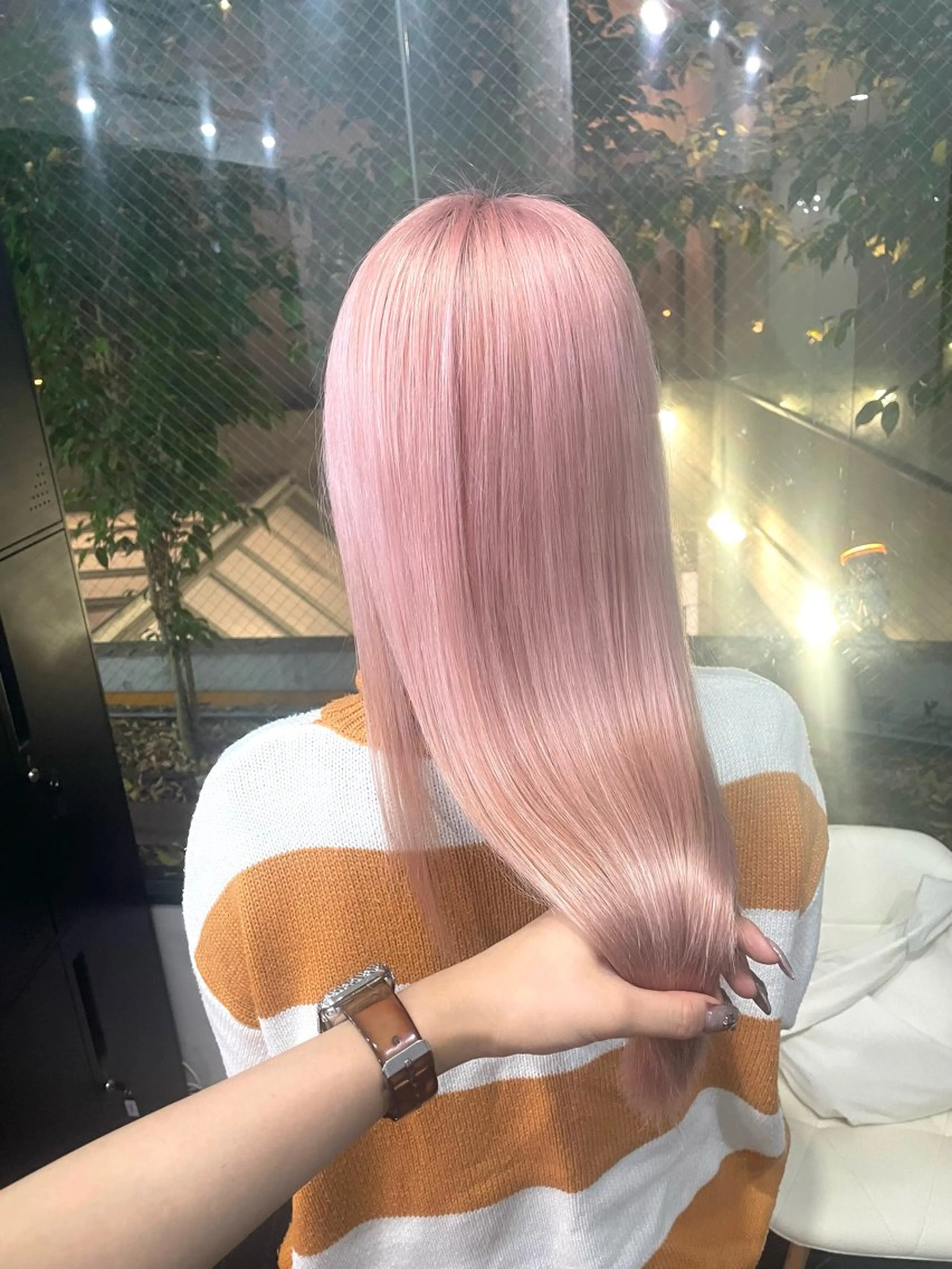 ロング カラー ピンクカラー ホワイトピンク ヘアカラー ili心斎橋所属・🩵ハイトーン/ レイヤーYUZU🩵のヘアスタイル