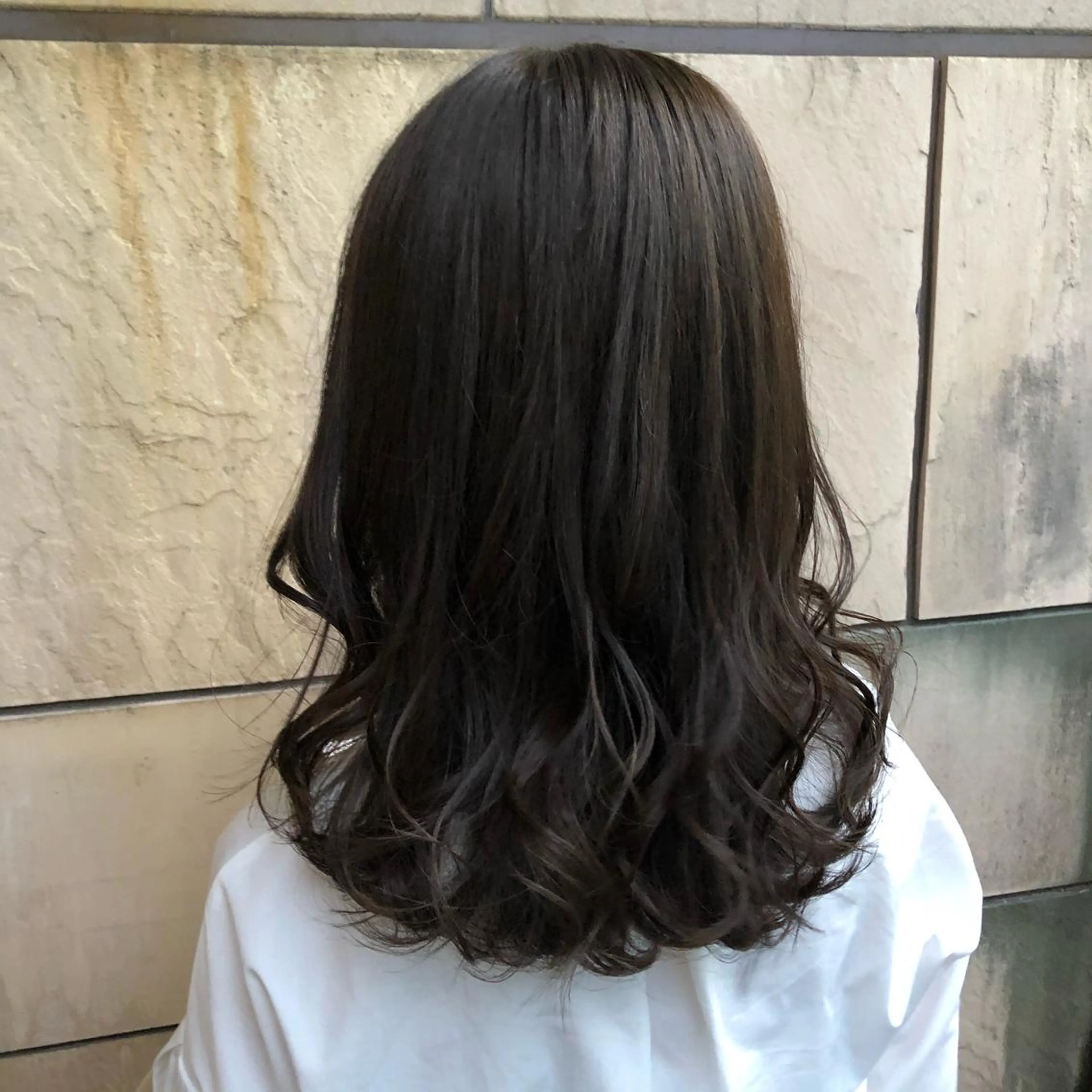 セミロング 🦄艶カラー×韓国 NANA💎🐬のヘアスタイル