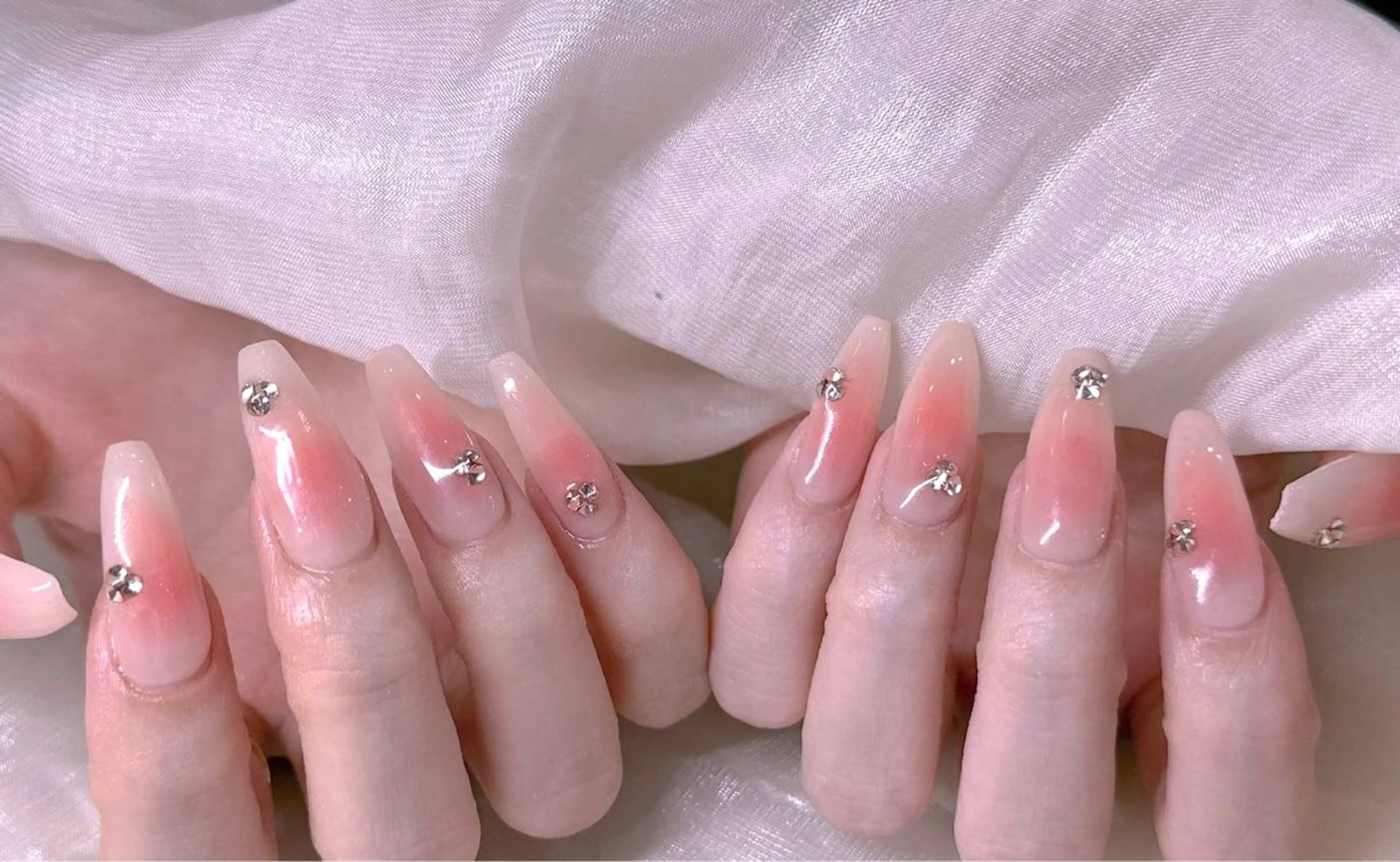 ネイル チークネイル フレンチネイル ハート 韓国ネイル レース 美爪パラジェル導入店 Sunnilyのネイルデザイン