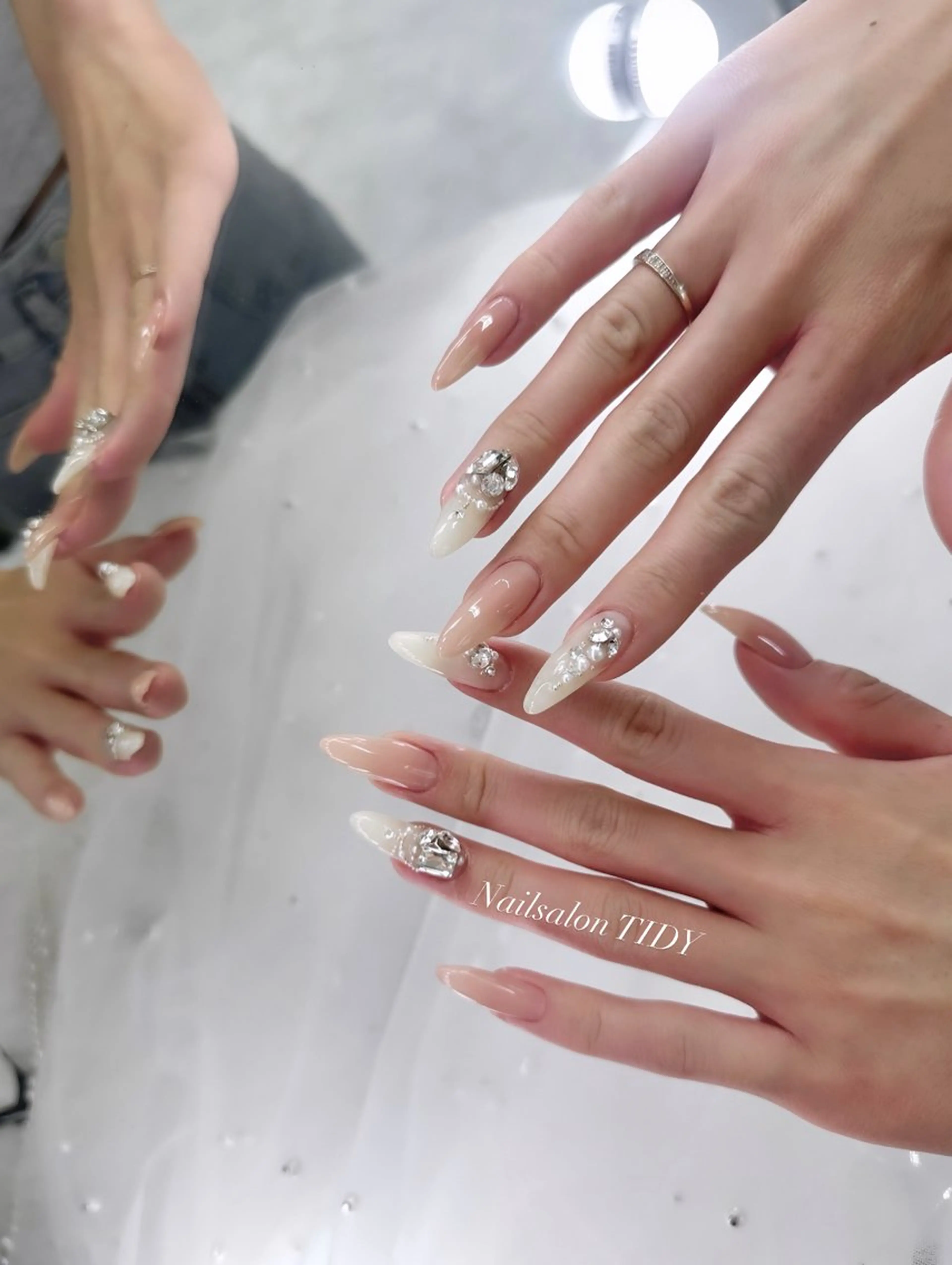 ネイル 長さ出し フットネイル ジェルネイル キラキラネイル 韓国ネイル ハンドネイル TIDY M&Mのネイルデザイン