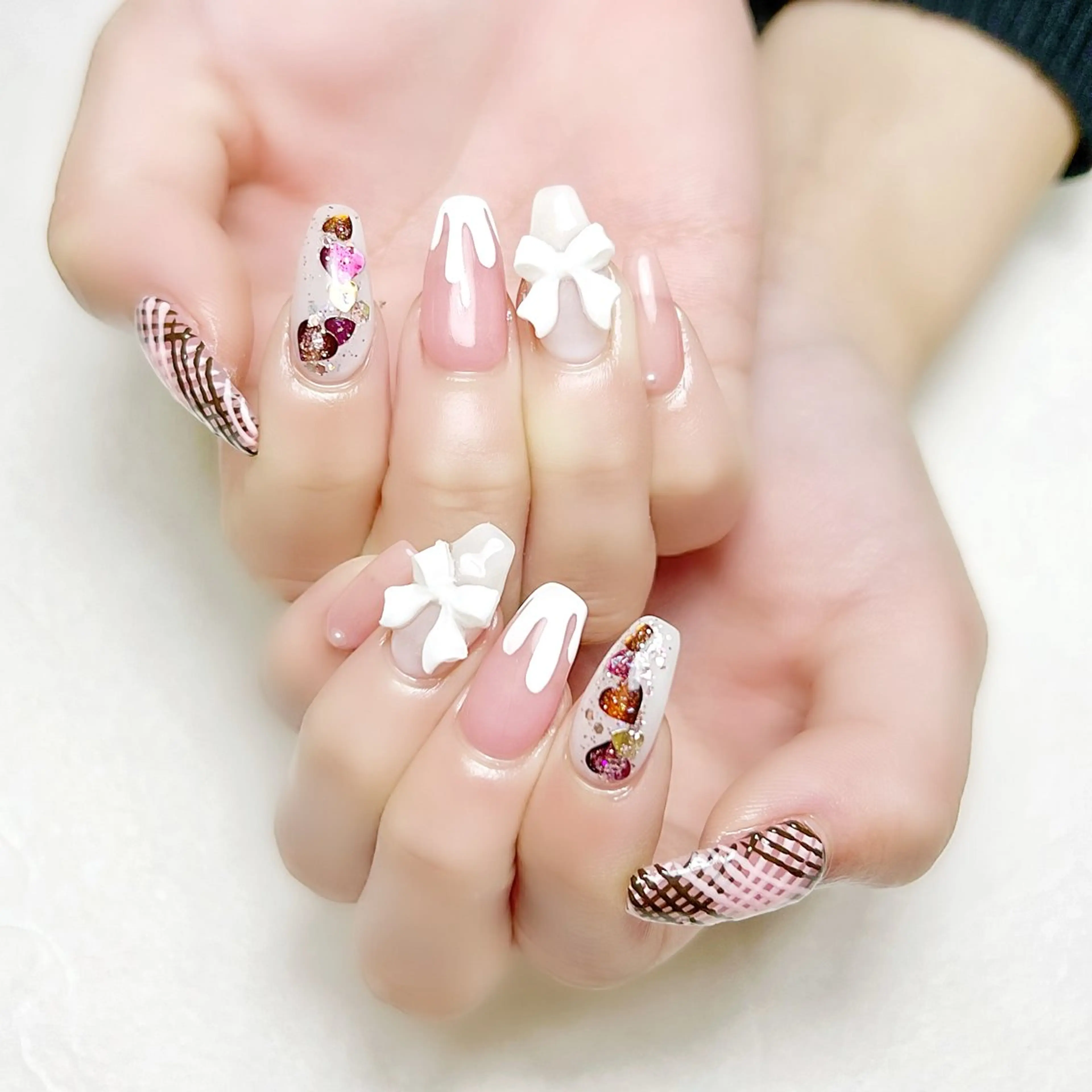 ネイル ガーリー ハート バレンタイン rouse nail RISATOのネイルデザイン