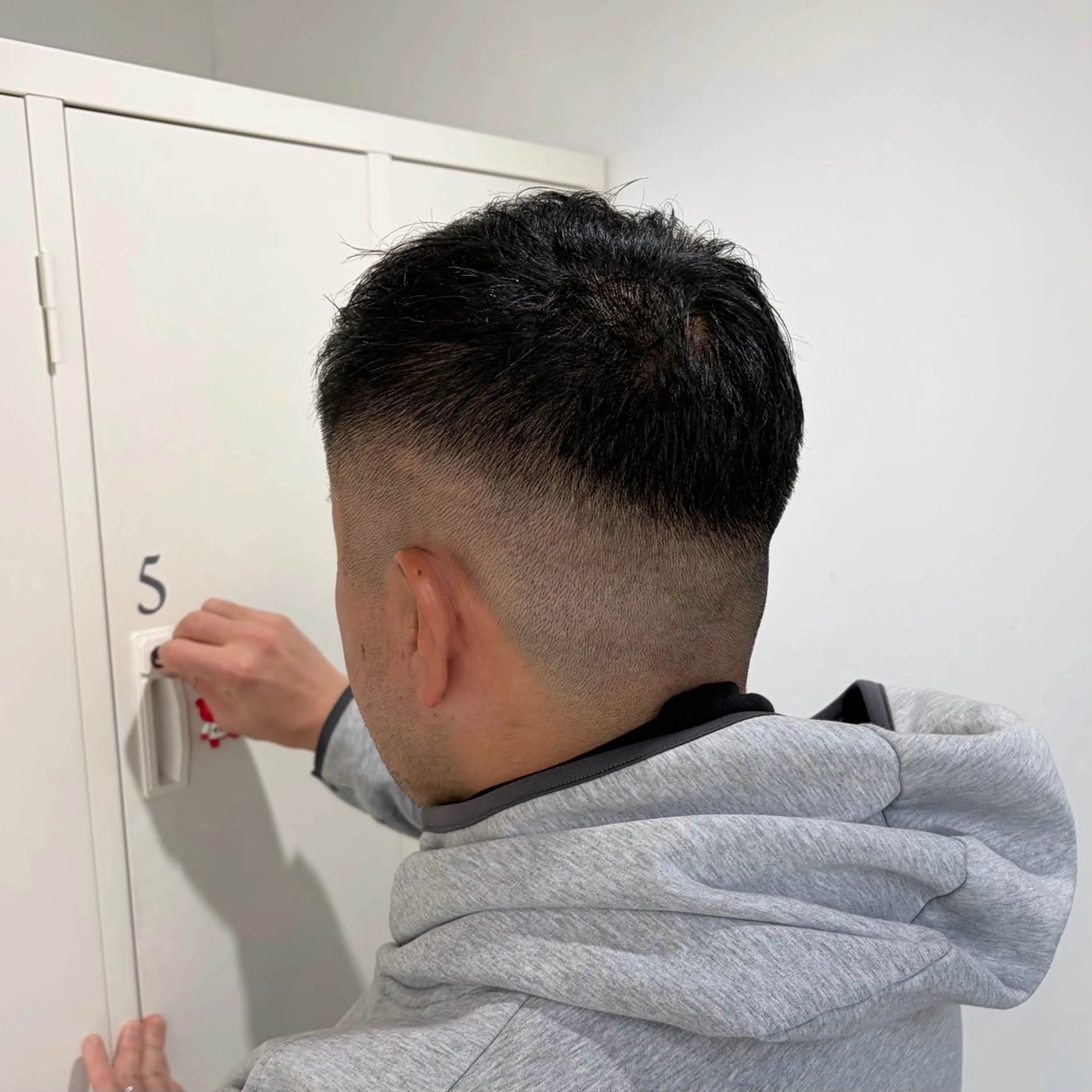 メンズ フェードカット EIGHT ／SHU🩶のヘアスタイル