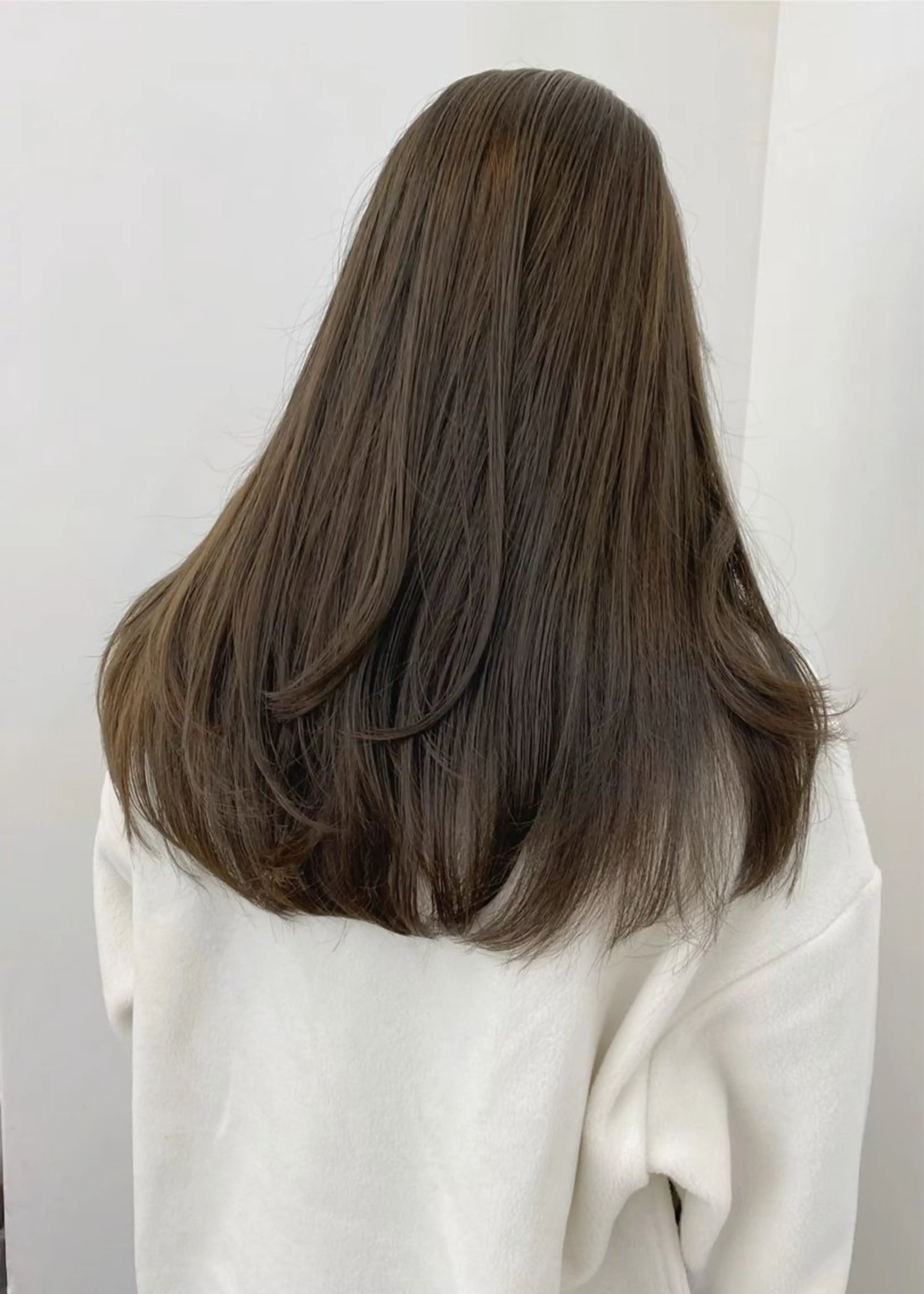 ロング カラー ベージュカラー オリーブベージュ カット ヘアカラー トリートメント nok所属・レイヤー/ベージュ/ どますず🌺のヘアスタイル