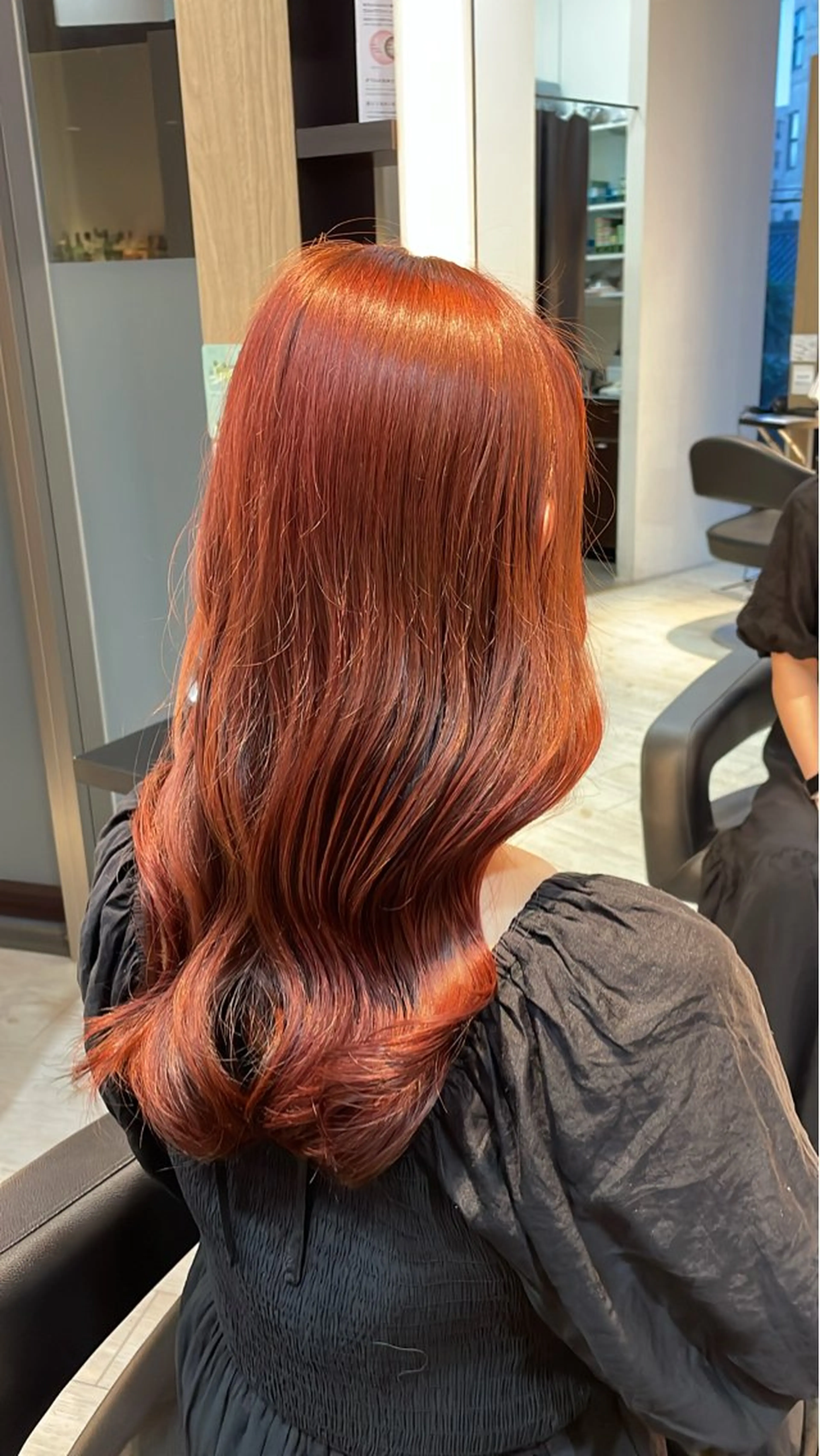 セミロング カラー ブリーチ ブリーチなしカラー レッドカラー カット ヘアカラー トリートメント ブリーチ/髪質改善/ ハイトーン/暖色のヘアスタイル