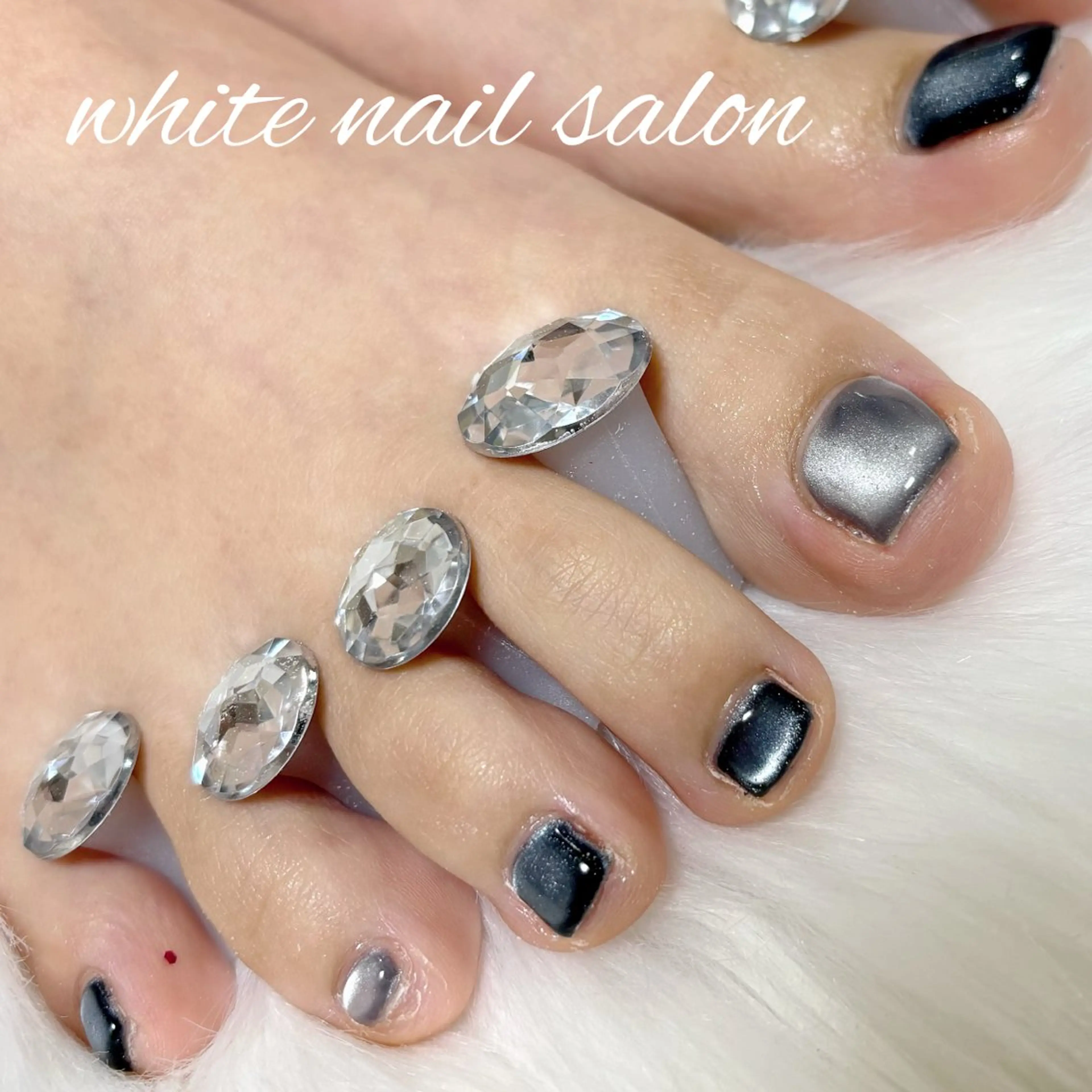 ネイル フットネイル マグネットネイル フットネイル white nail salonのネイルデザイン
