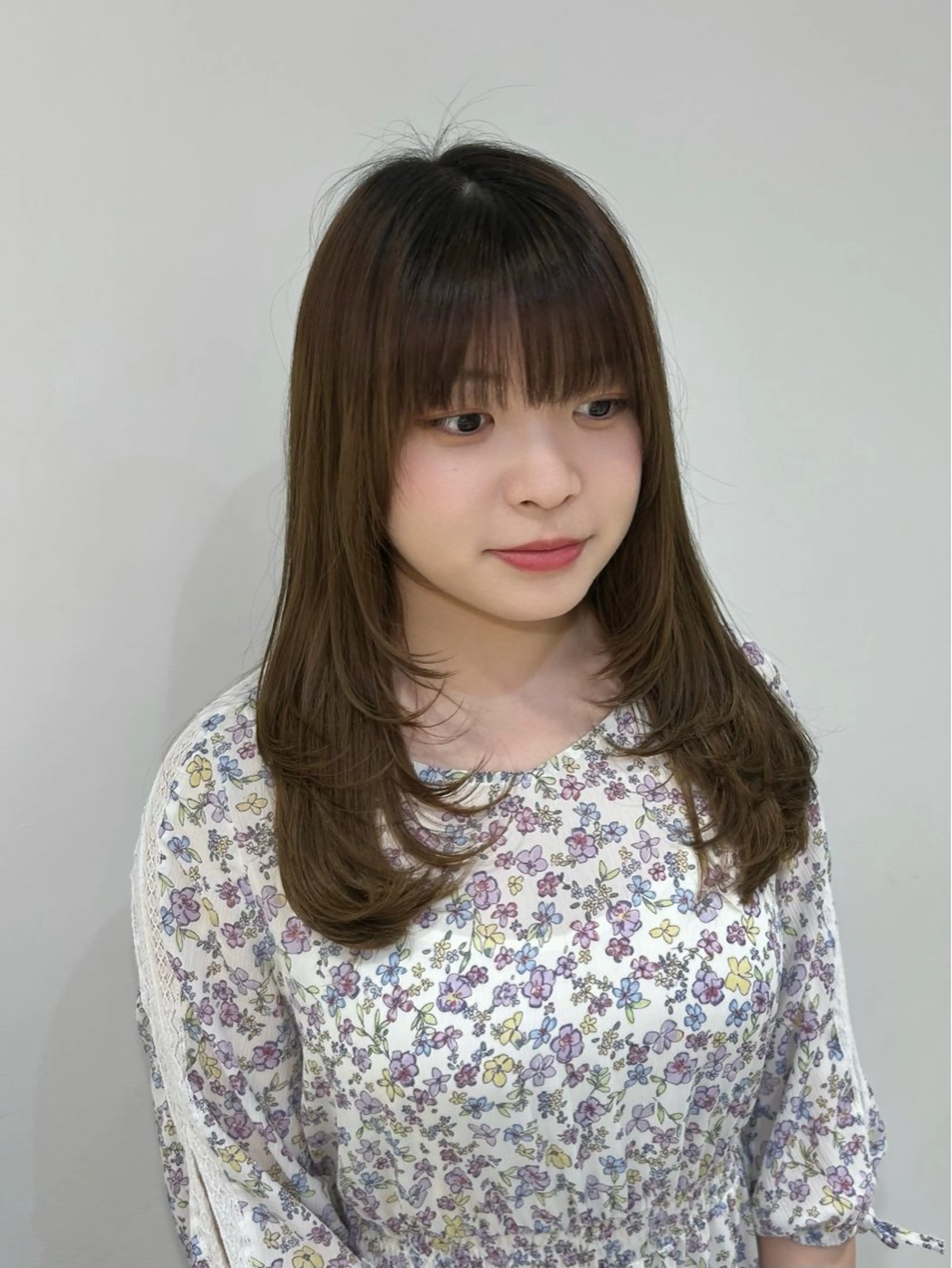 セミロング カラー カット ヘアカラー トリートメント レイヤーカット🐺 hina🩶のヘアスタイル