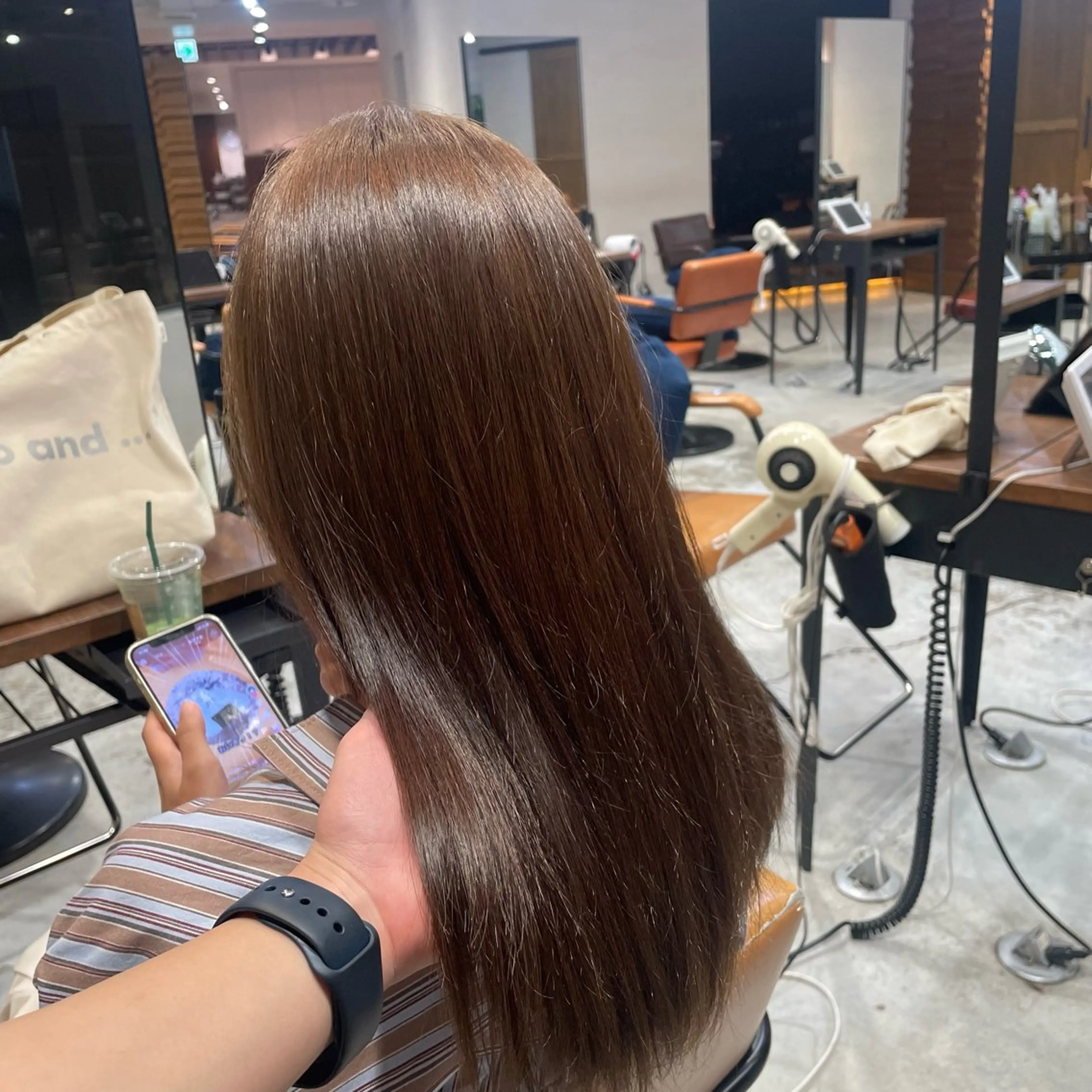 ミディアム カラー ブラウンカラー はやしだ あおいのヘアスタイル