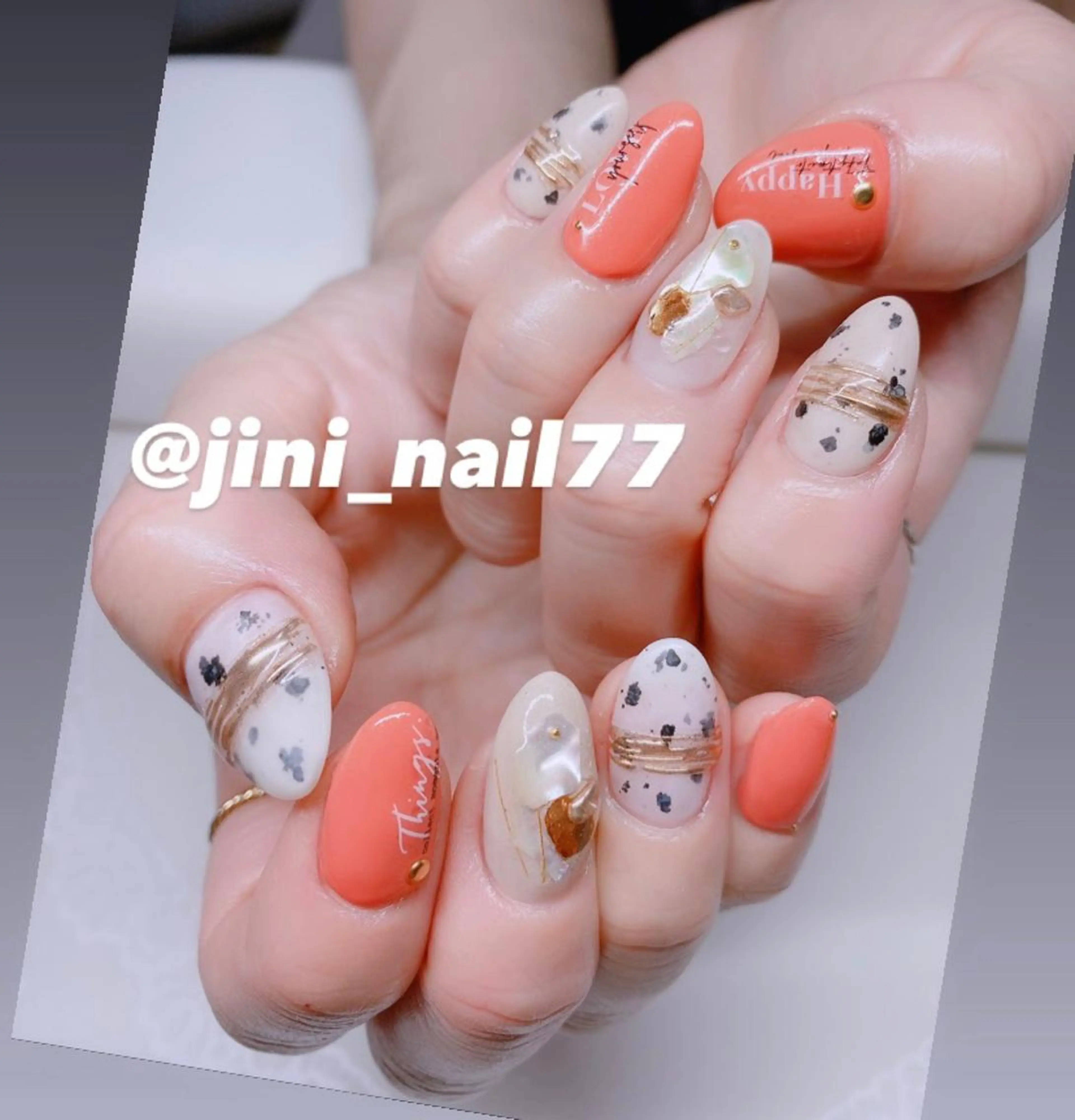 ネイル JINI NAIL所属・ジニ ネイルのネイルデザイン