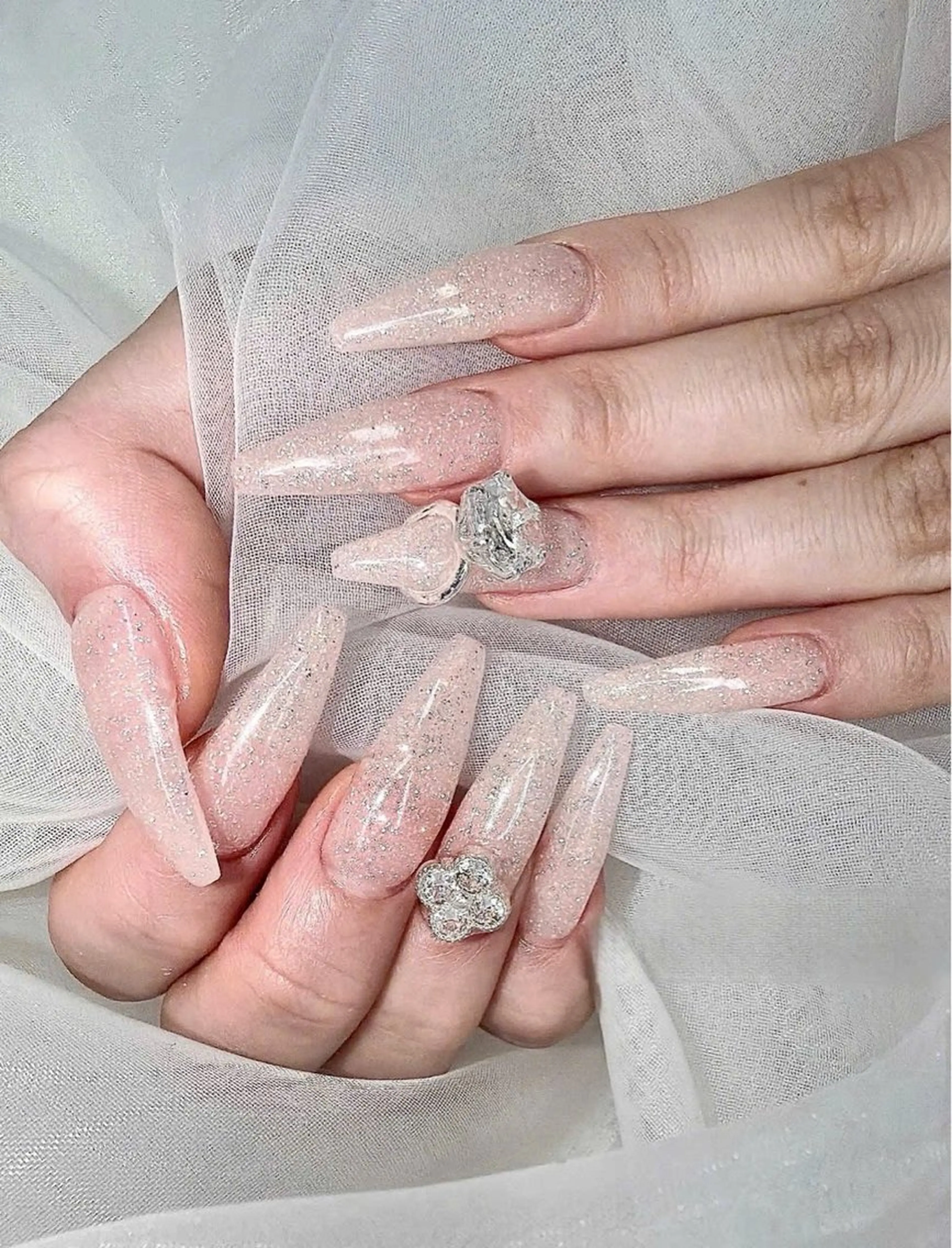 ネイル キラキラネイル マグネットネイル ミラーネイル ニュアンスネイル 春ネイル ハンドネイル Lina所属・MeiMei Nail モデル募集のネイルデザイン