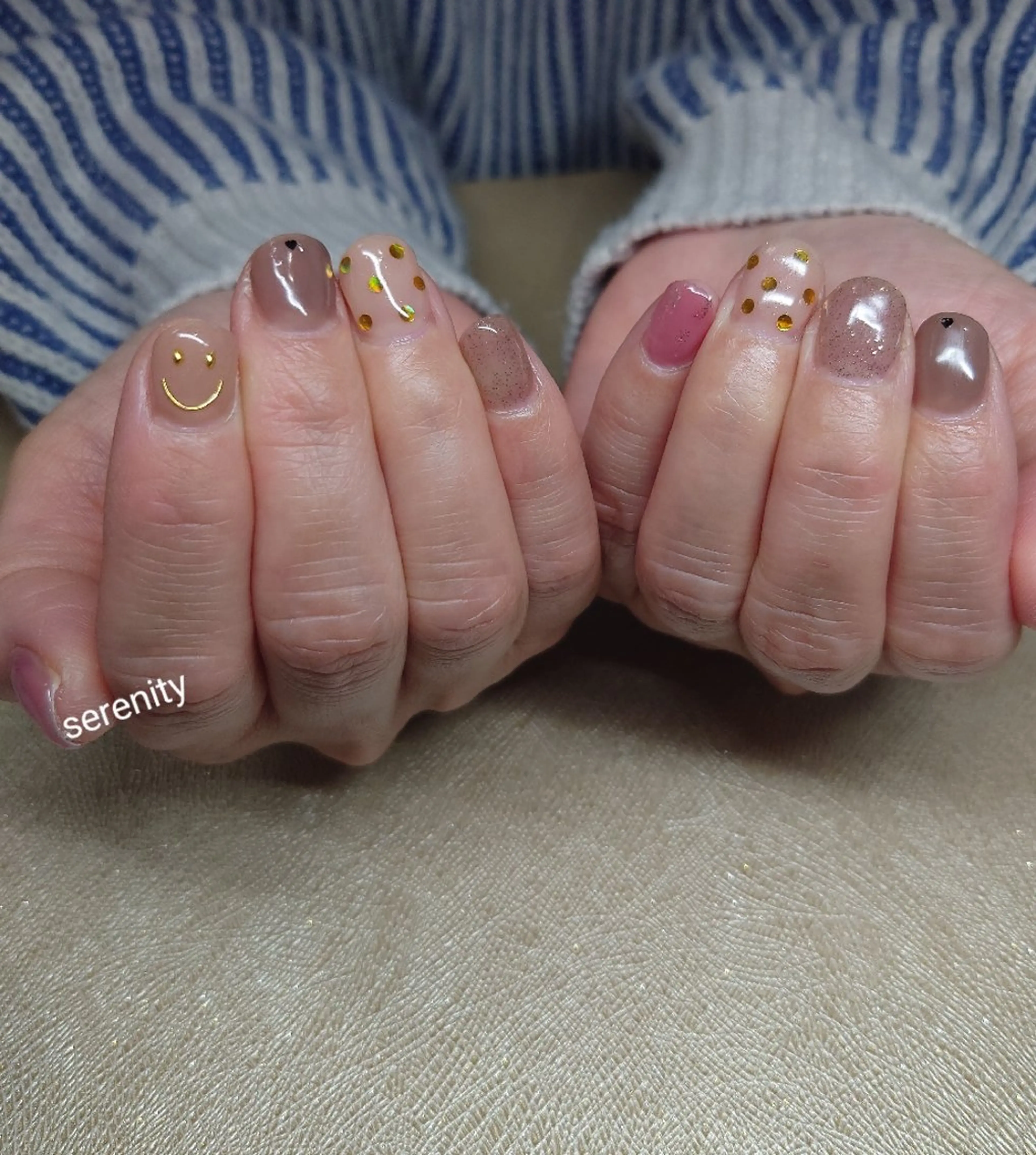 ネイル ホログラムネイル 持ち込み nail  serenityのネイルデザイン