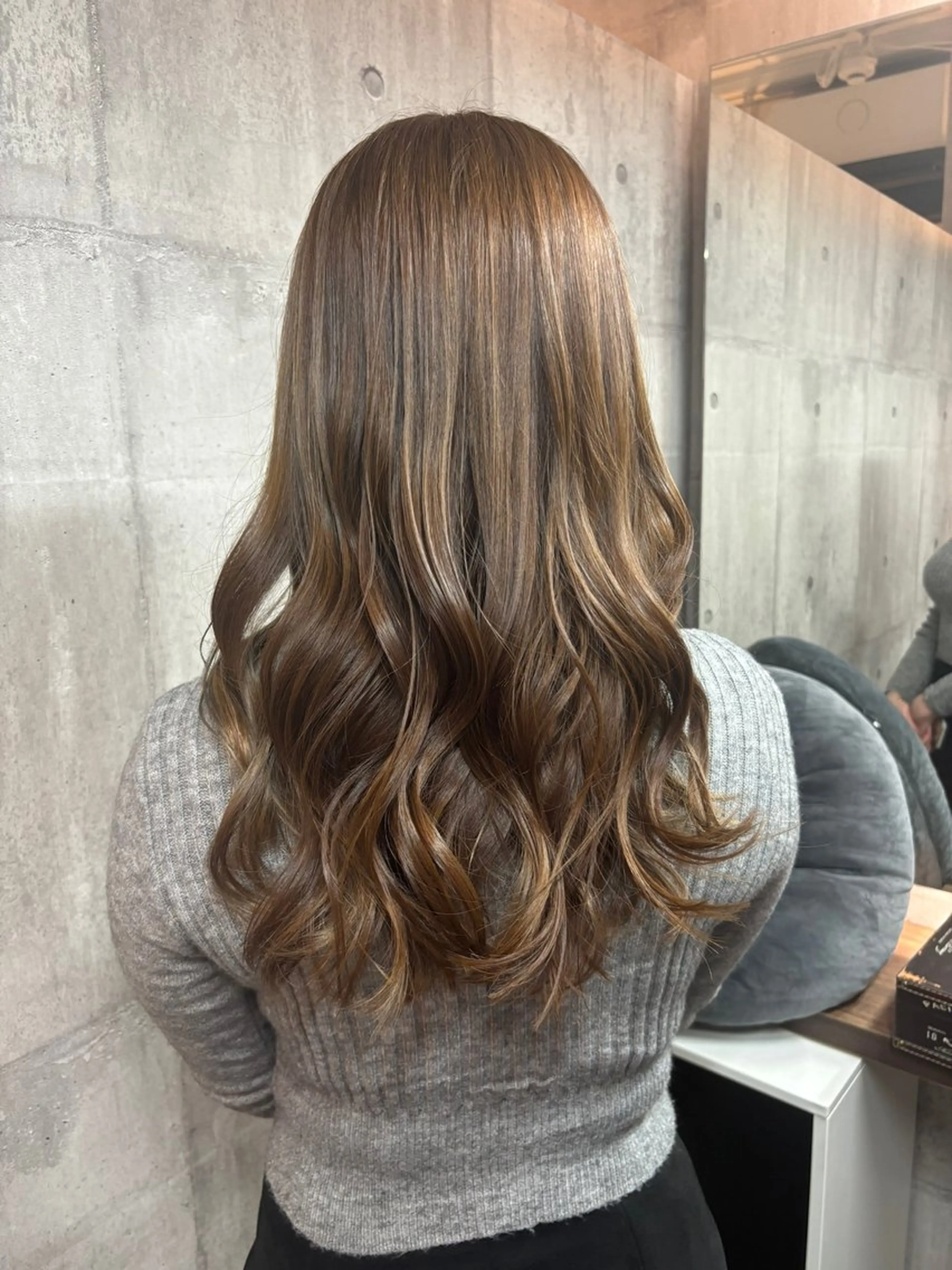 ロング カラー ベージュカラー リプレイByエクラート所属・井澤 瑞希のヘアスタイル