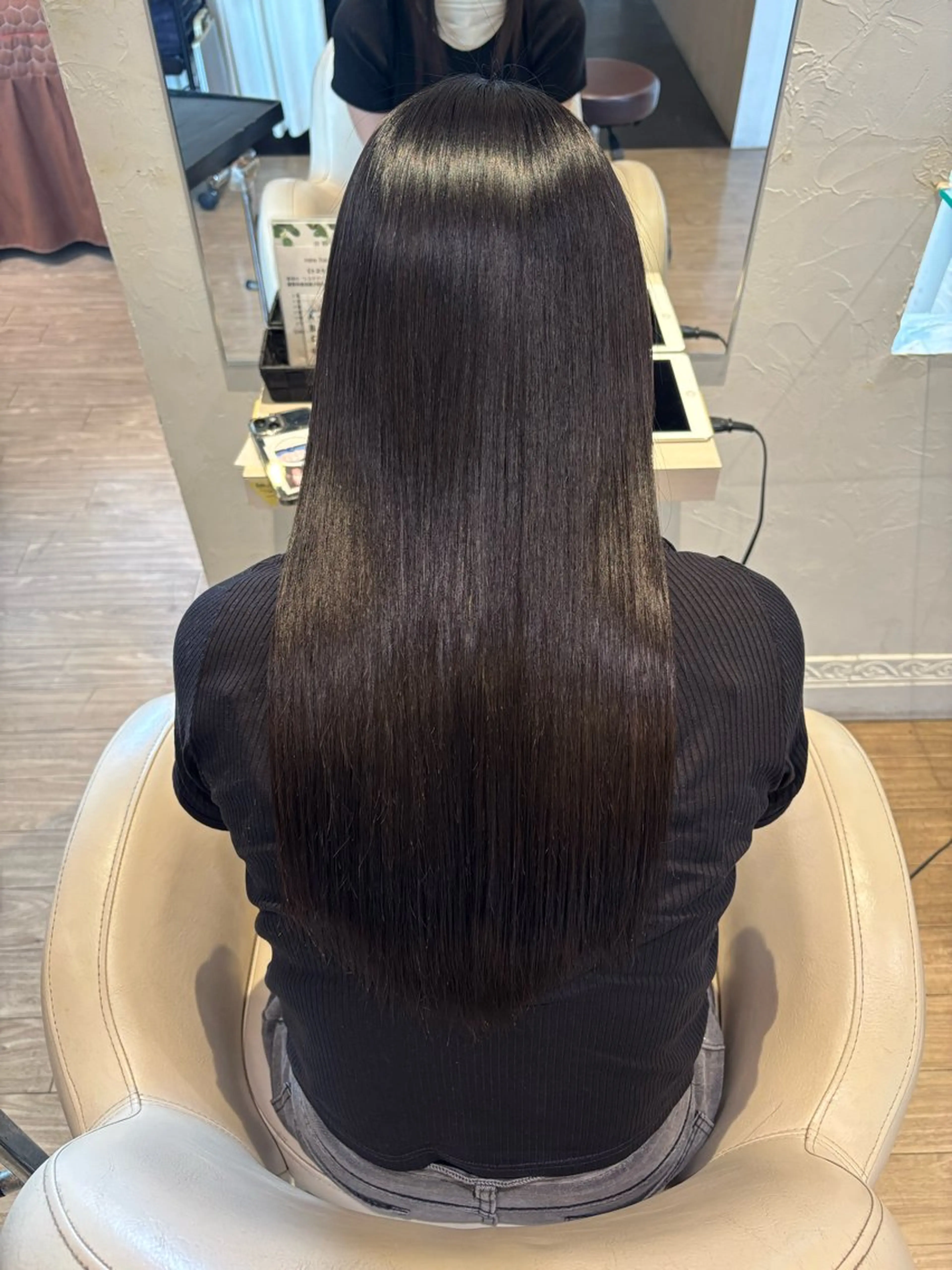 セミロング はるか/阪急茨木/髪 質改善/透明感カラーのヘアスタイル