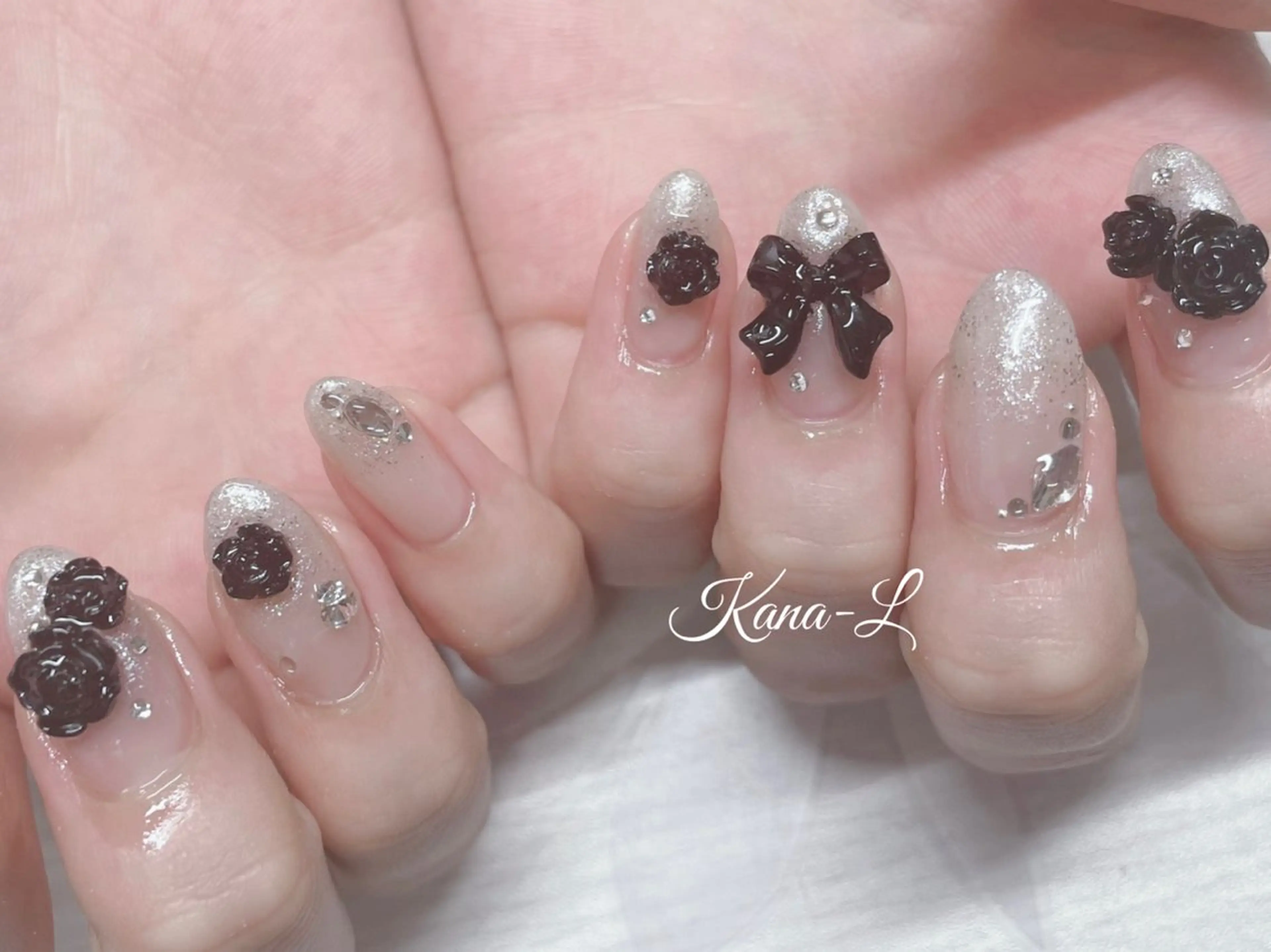 ネイル ジェルネイル グラデーション キラキラネイル 韓国ネイル パラジェル 芦辺 香奈のネイルデザイン