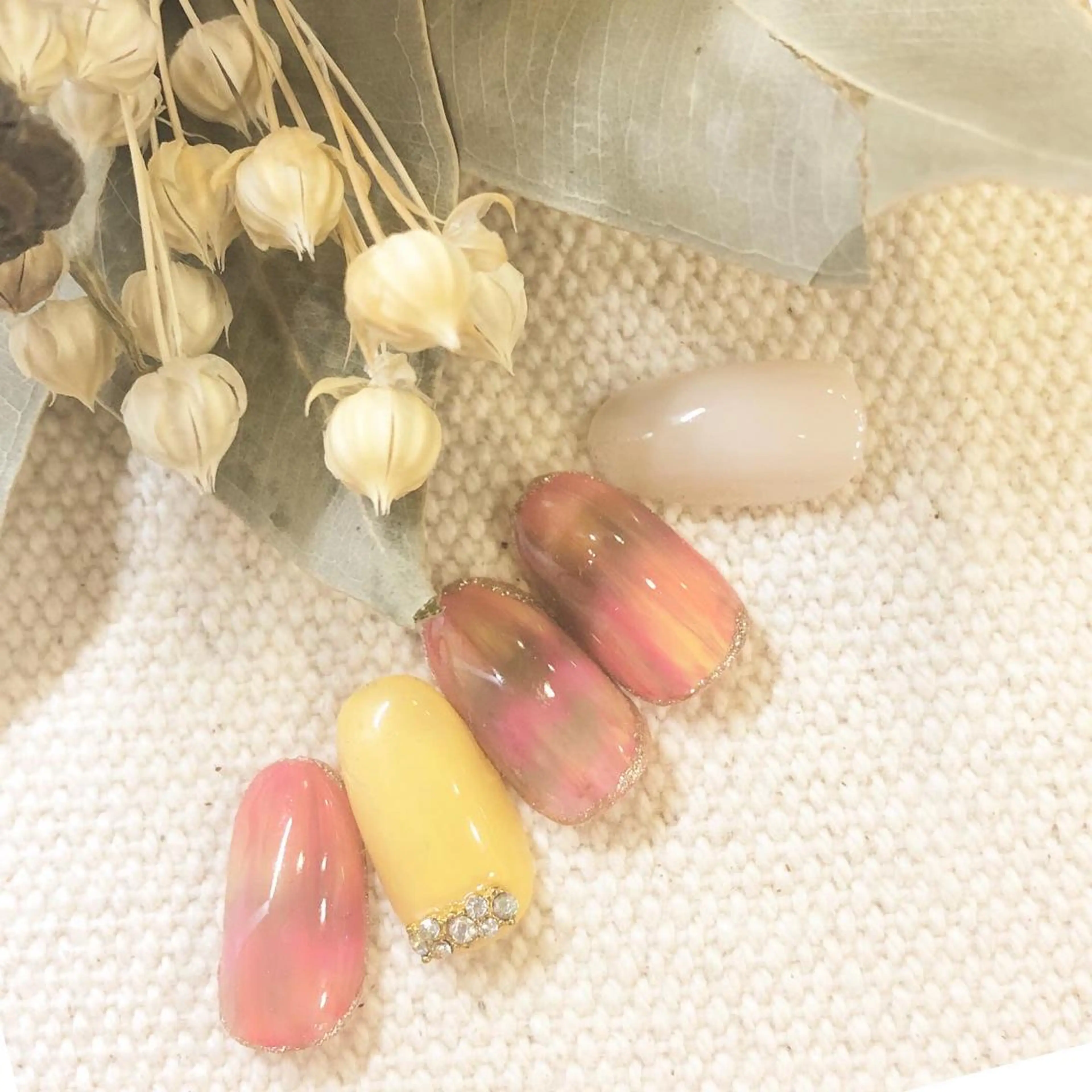 ネイル arm in arm ︎✿Yamamotoのマツエク・マツパデザイン