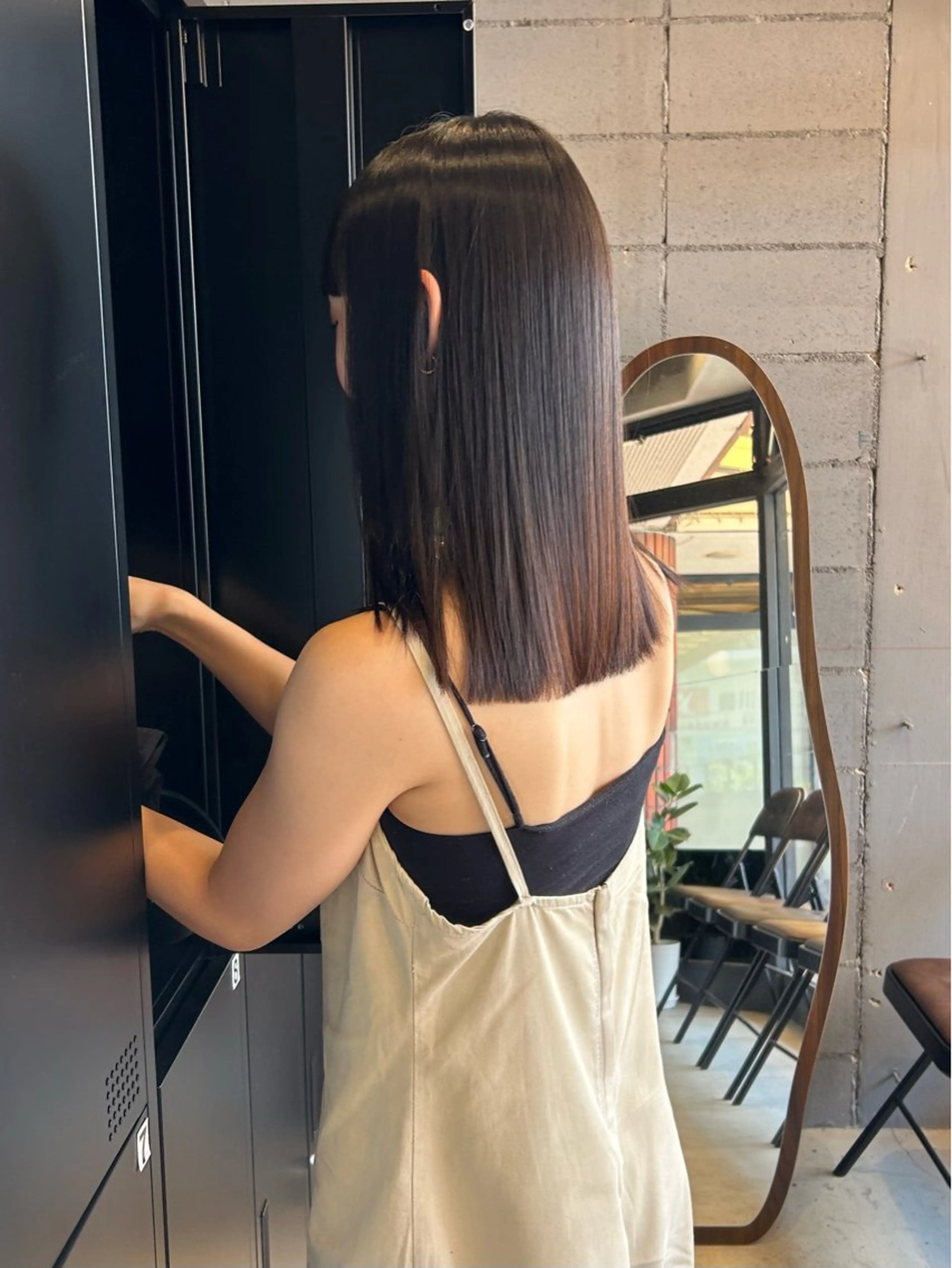 ミディアム 荻野 未来のヘアスタイル