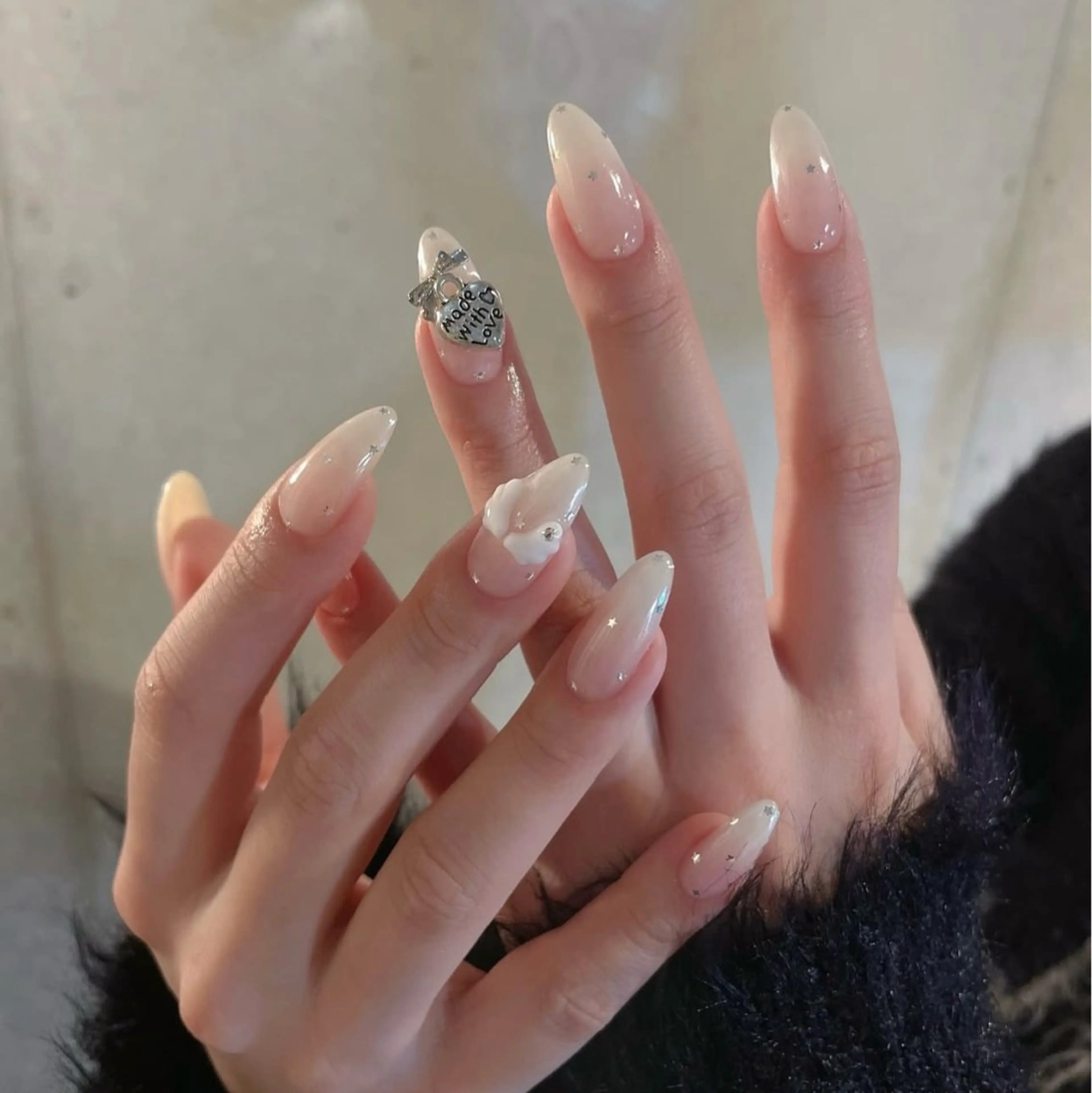 ネイル グラデーション キラキラネイル ワンカラーネイル 冬ネイル Jenn Nail Salonのネイルデザイン