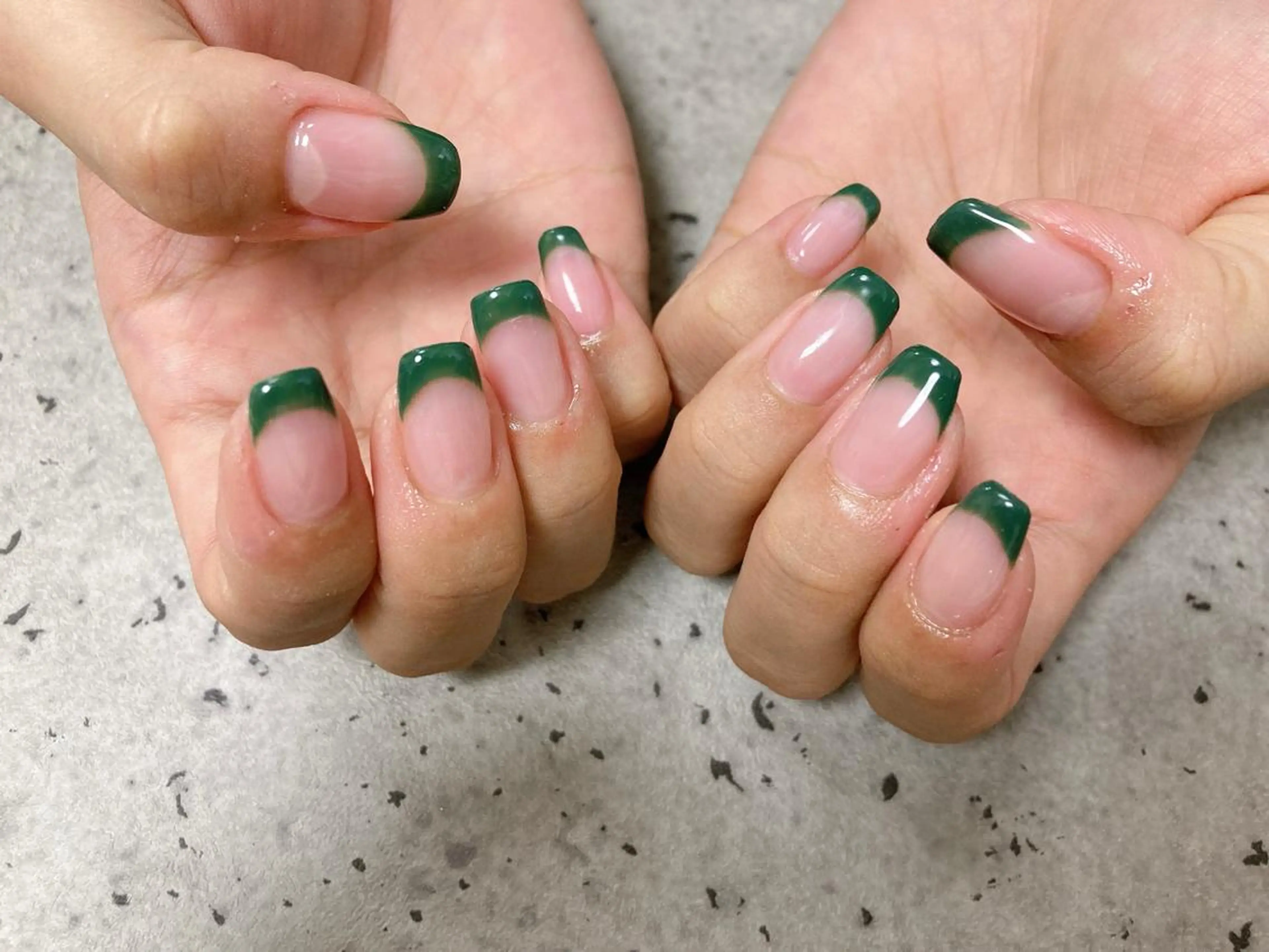 ネイル フレンチネイル グリーン Mogu nail 二子玉川のネイルデザイン