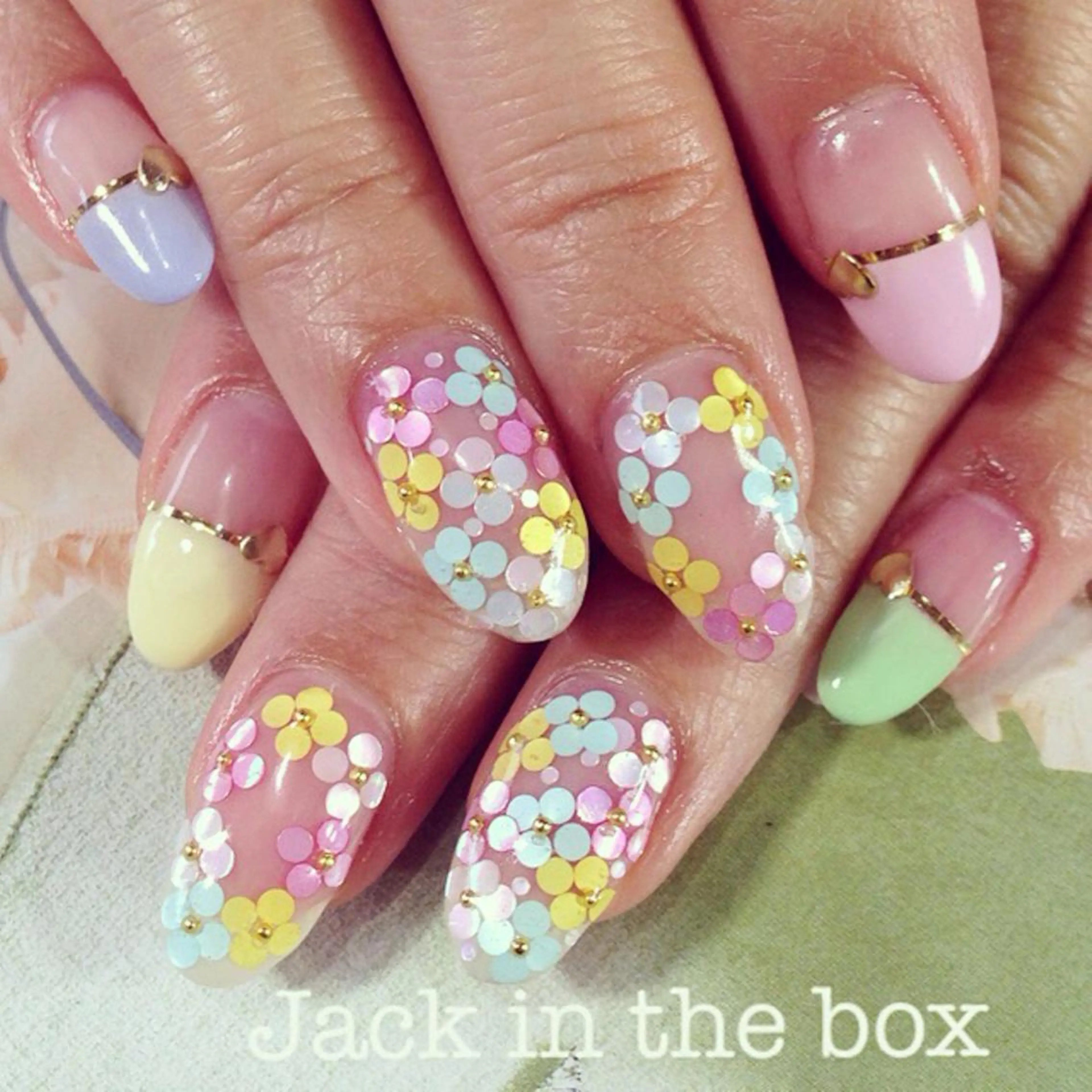 ネイル フラワーネイル ホログラムネイル Nail salon Jack in the box所属・Jack in the boxのネイルデザイン