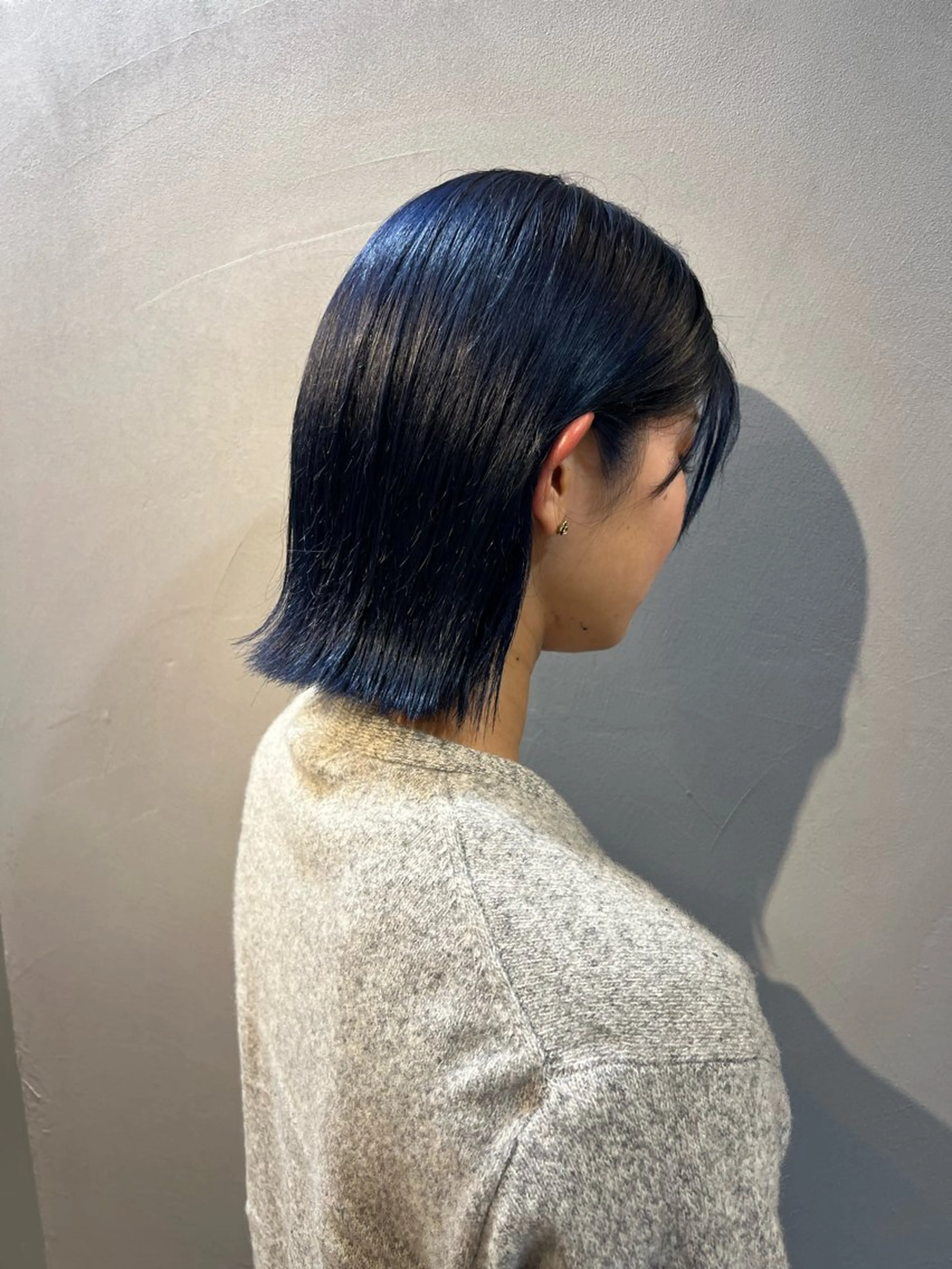 ミディアム カラー ブルーカラー ダブルカラー ネイビーカラー 神戸ボブ✂️ ioe三宮/田 伸佳のヘアスタイル