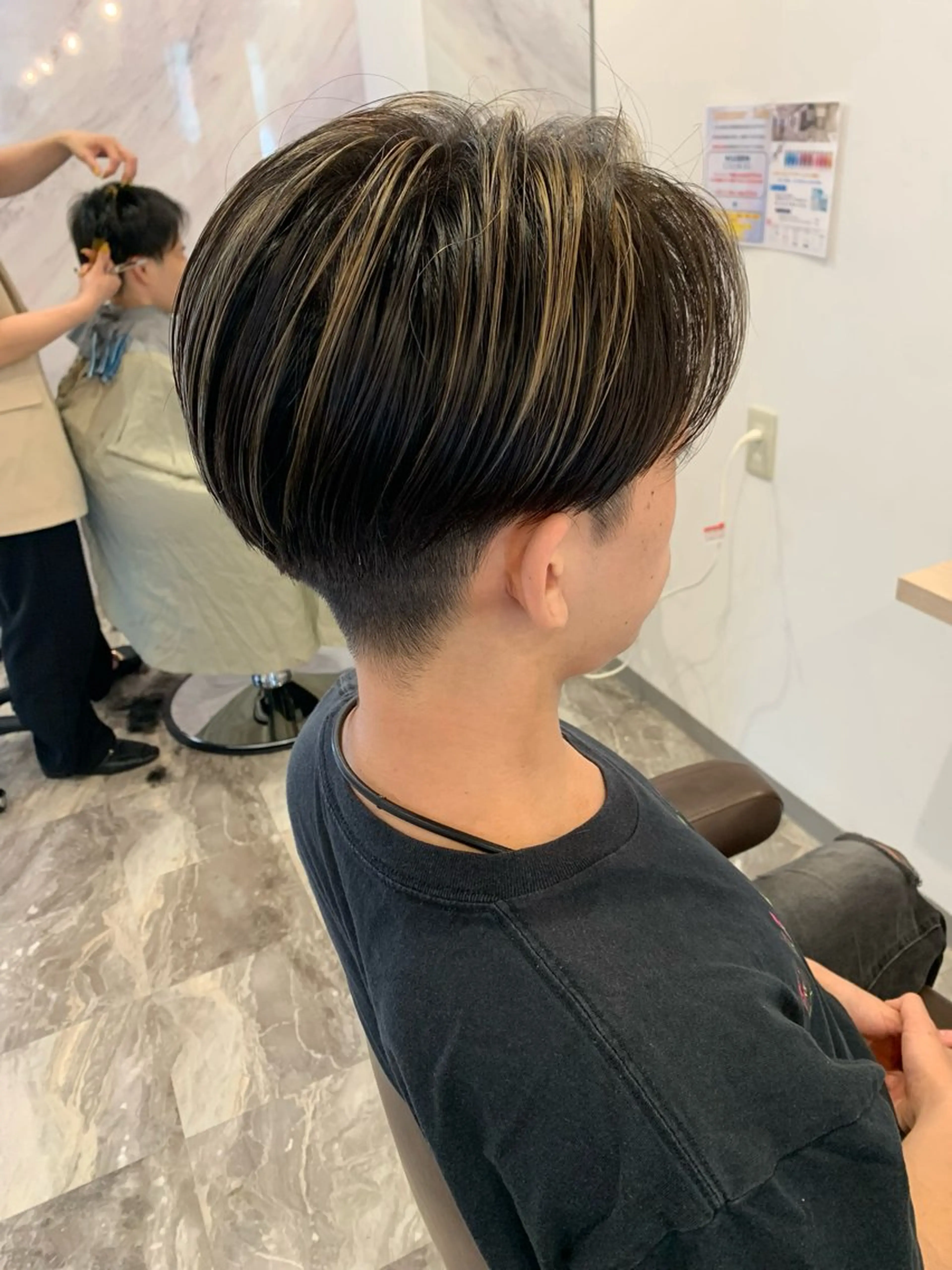 ショート ハイライト 永田 よしはるのヘアスタイル