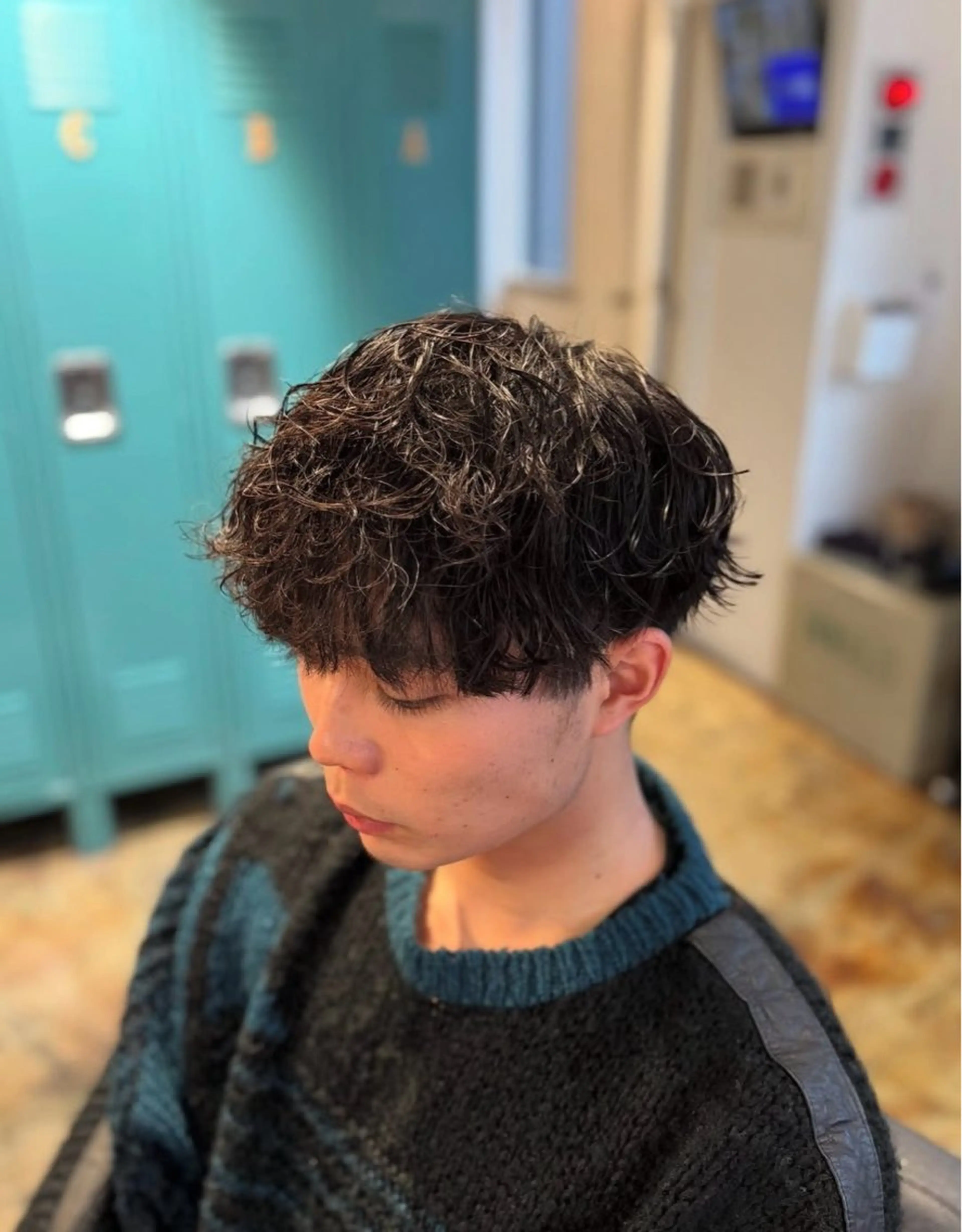 メンズ メンズパーマ 波巻きパーマ カット パーマ BELO 大阪店所属・BELO OSAKA カエデのヘアスタイル