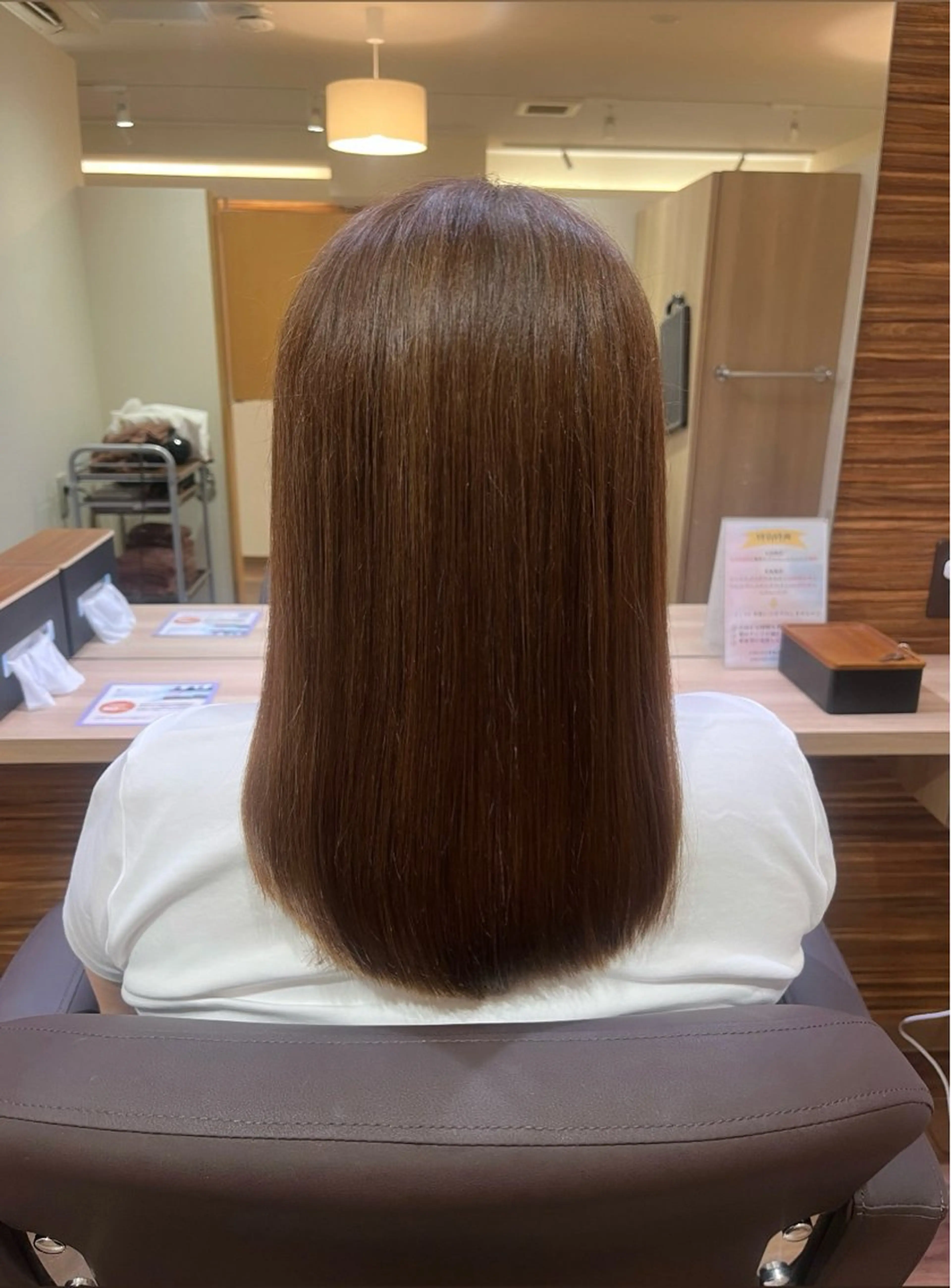 セミロング カラー 久保田 あやねのヘアスタイル