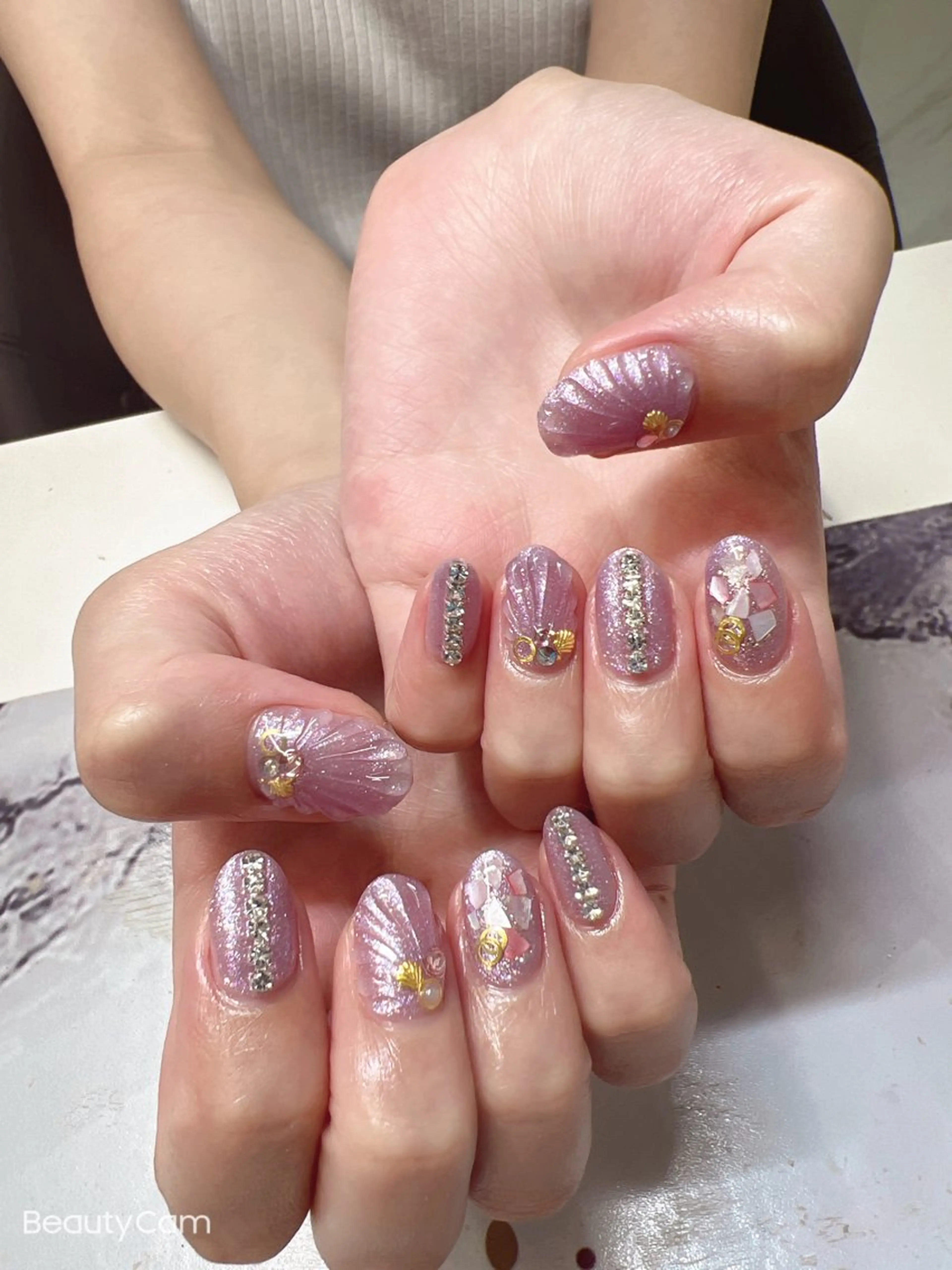 ネイル Guarendo錦糸町店所属・ガレンドウ 白澤 愛子のネイルデザイン