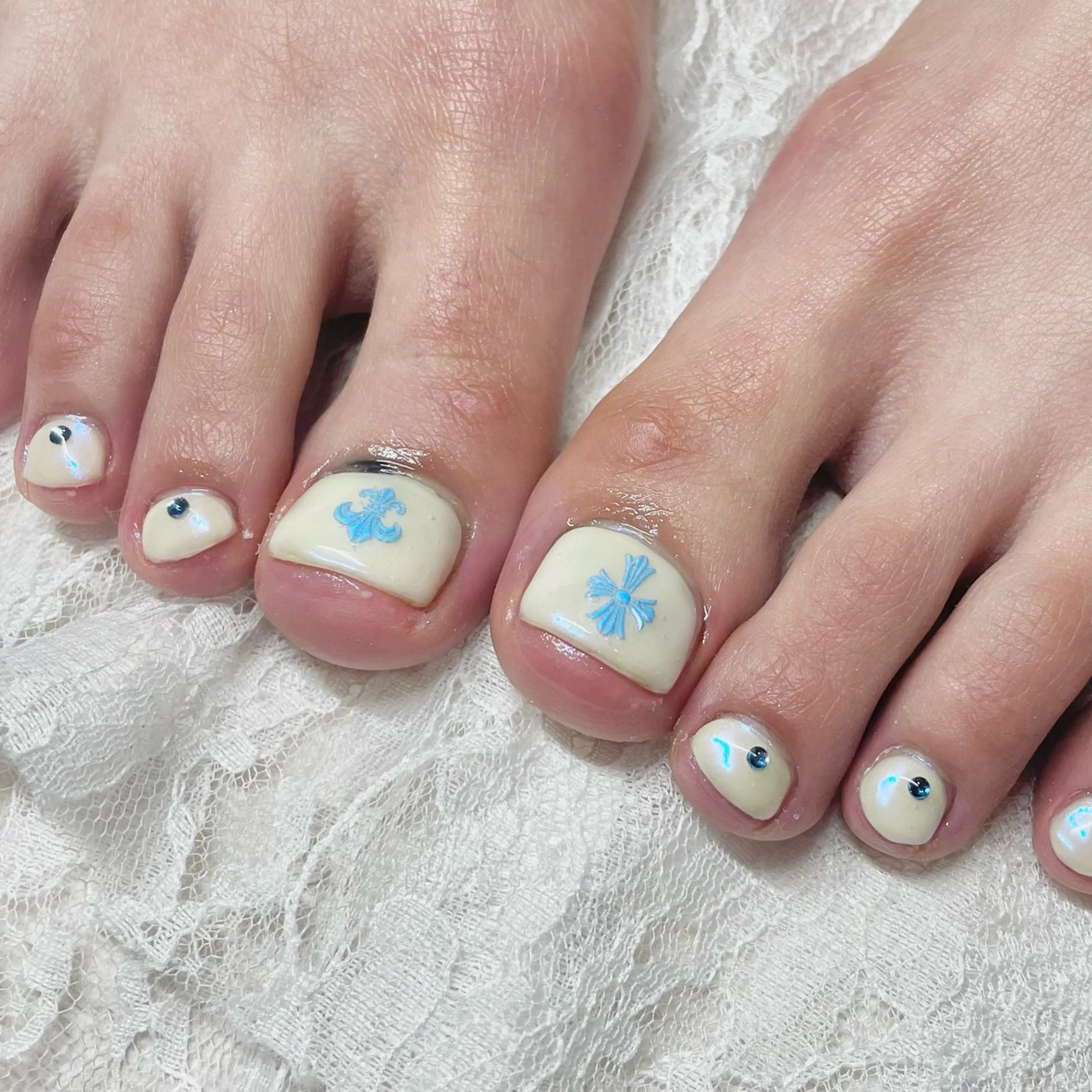 ネイル オーロラネイル フットネイル Nail ヌシん家 AKANEのネイルデザイン