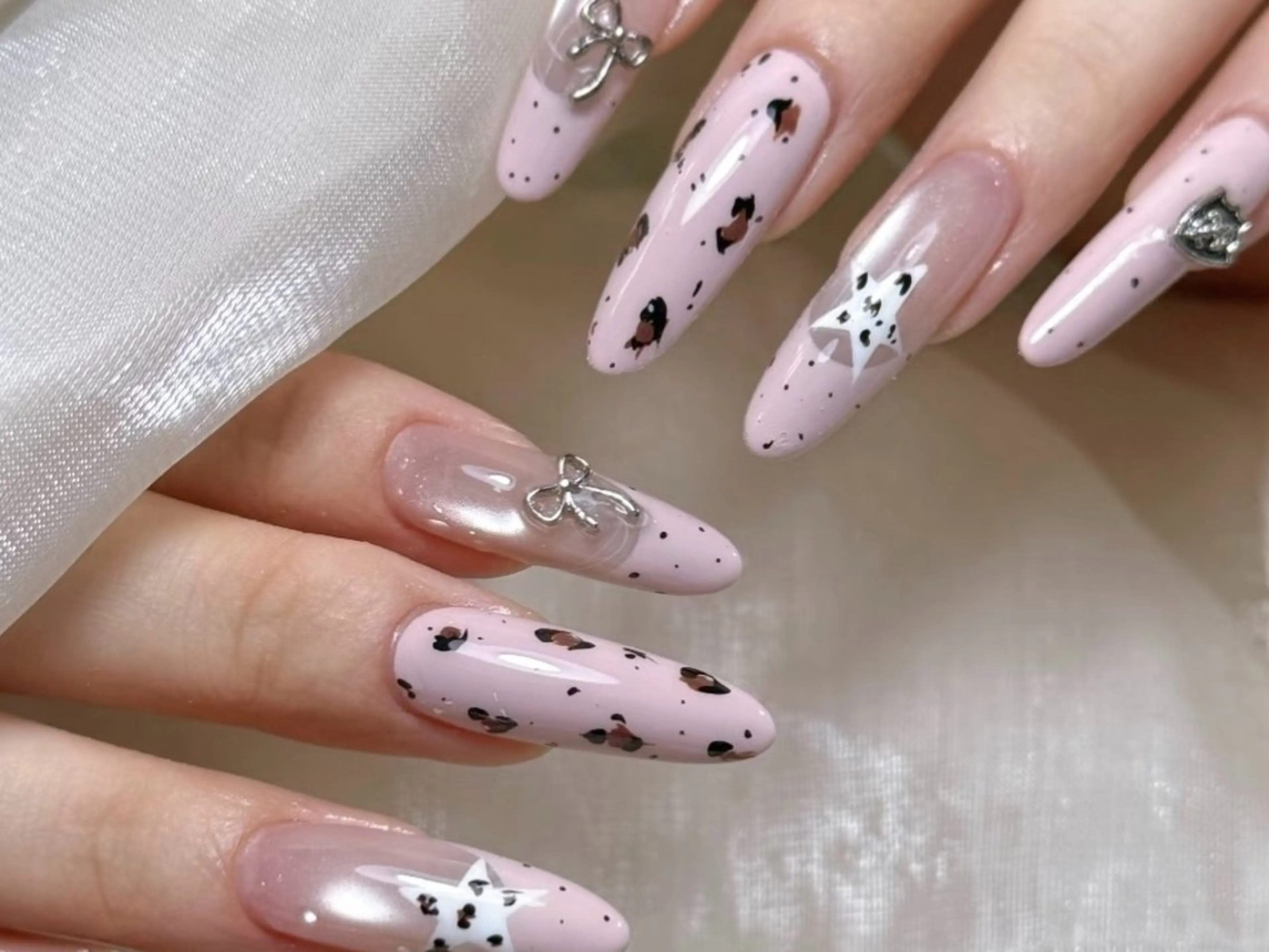 ネイル More Glam Nailsalon 大宮東口店 ～韓国ネイル・ワンホンネイル・スカルプネイル～所属・大宮 愛のネイルデザイン